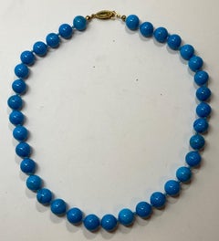 Hand-Knotted Howlite Turquoise-Color Cabochon Choker With Gold Hardware Clasp