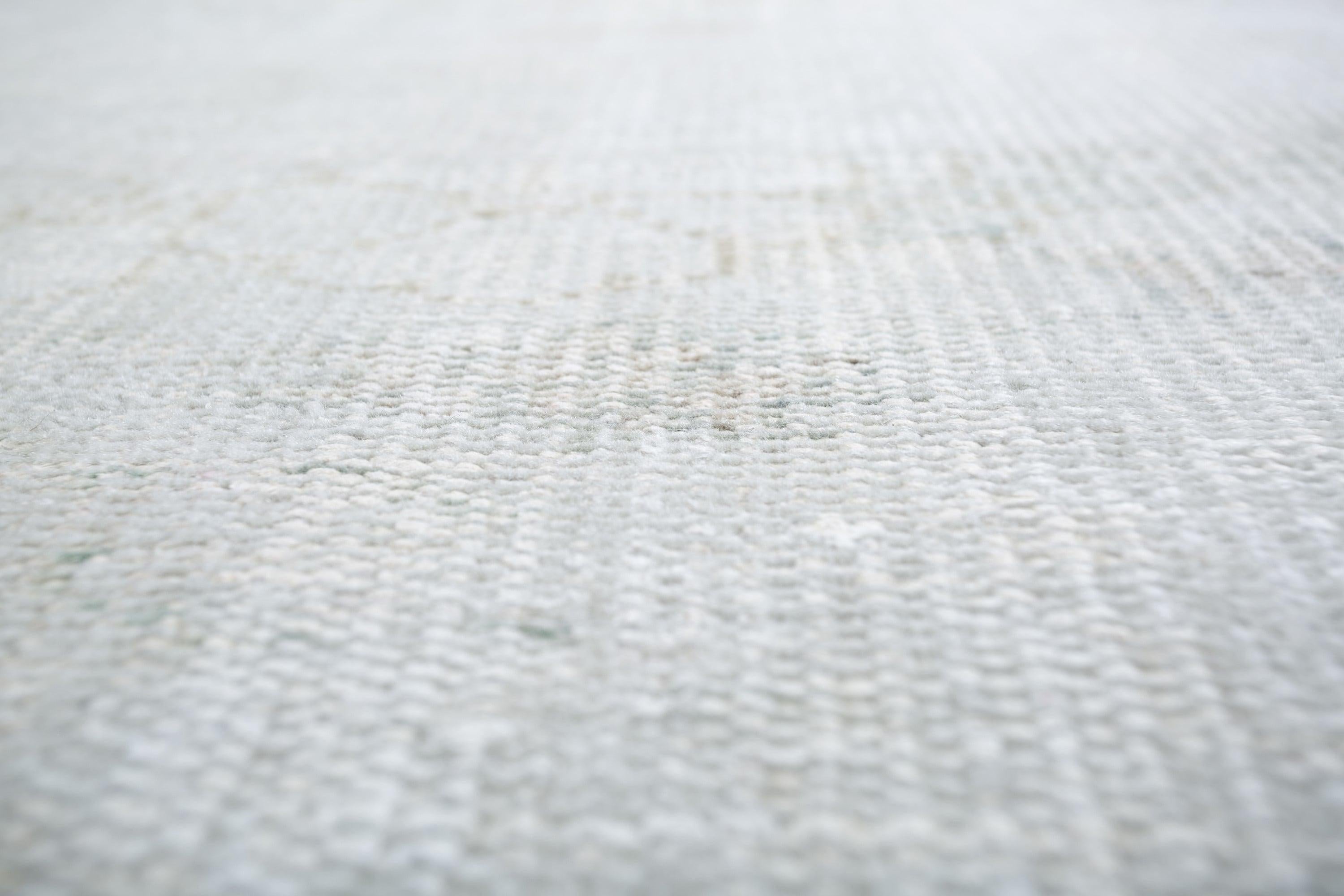 Alfombra de Lana Jaipur Anudada a Mano en Blanco Puro, Diseño Sólido Minimalista Indio en venta