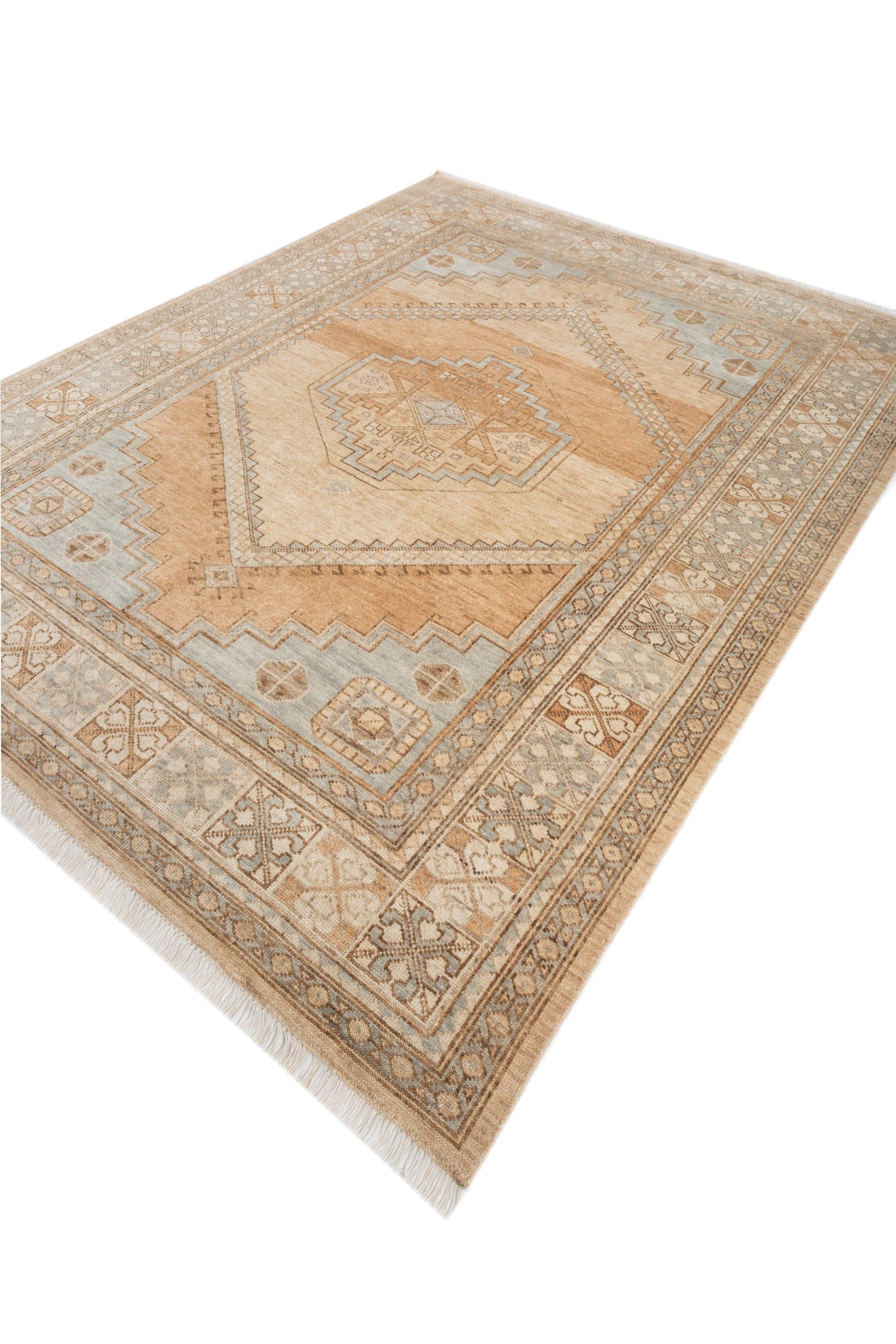 Dieser 9' x 12' große, handgeknüpfte Wollteppich von Jaipur Rugs zeichnet sich durch einen sanften Beigeton aus und verkörpert eine koloniale Wiederbelebungseleganz, die zu jedem Einrichtungsstil passt. Er ist aus hochwertiger Wolle gefertigt und