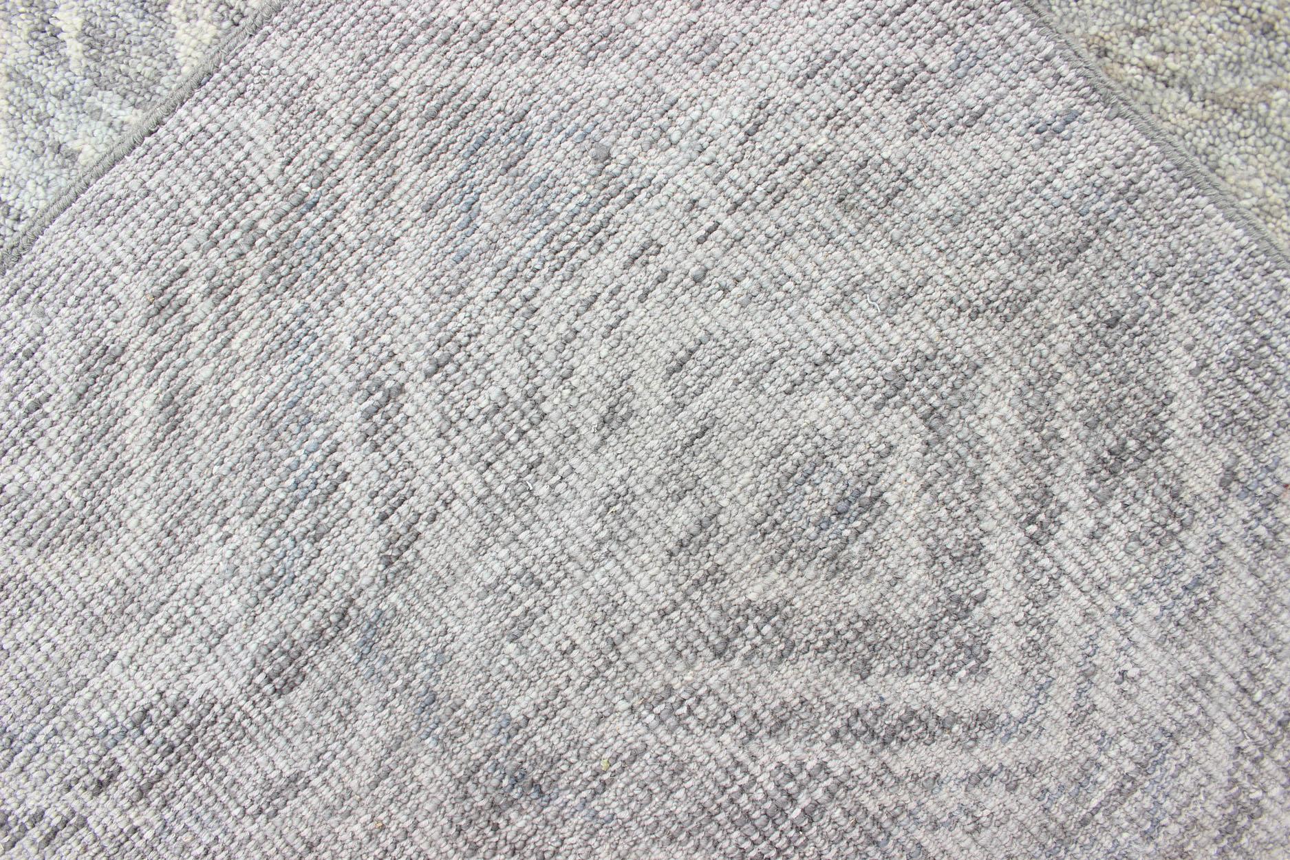Handgeknüpfter moderner Teppich im Diamantdesign in Grau-Grün von Keivan Woven Arts im Angebot 6