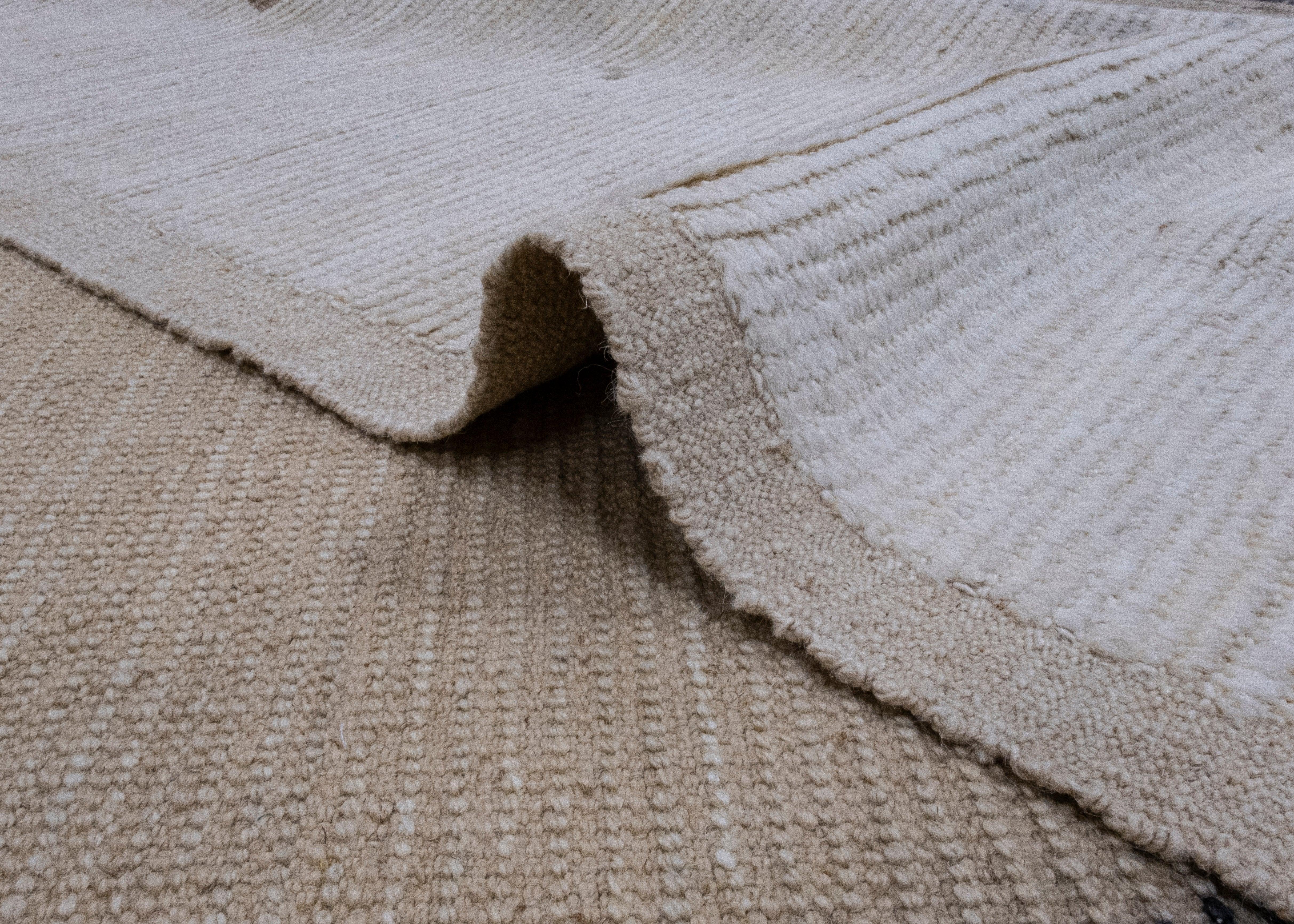 Wool Hand Knotted Modern Rug 10'7