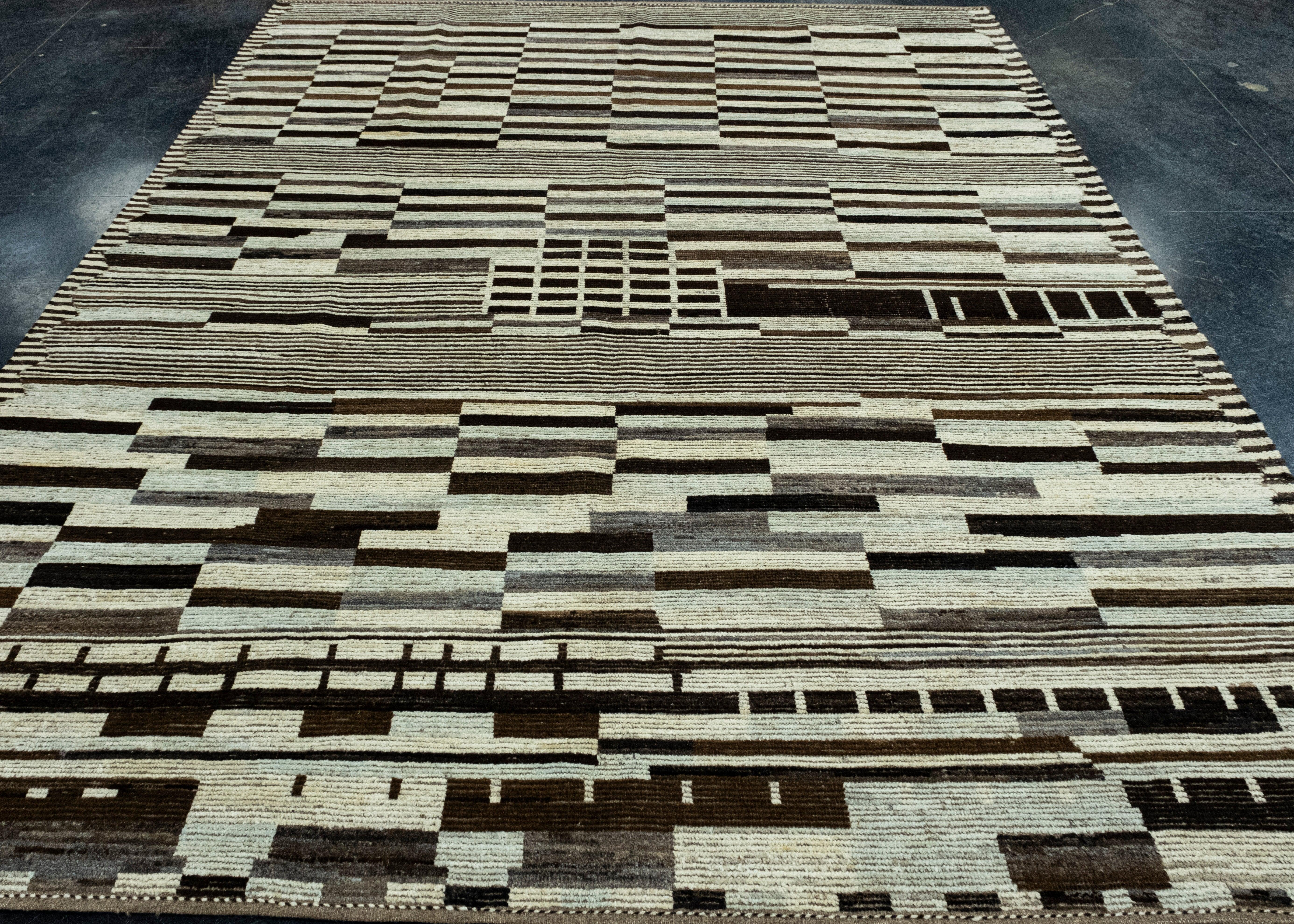 Hand Knotted Modern Rug 8'2