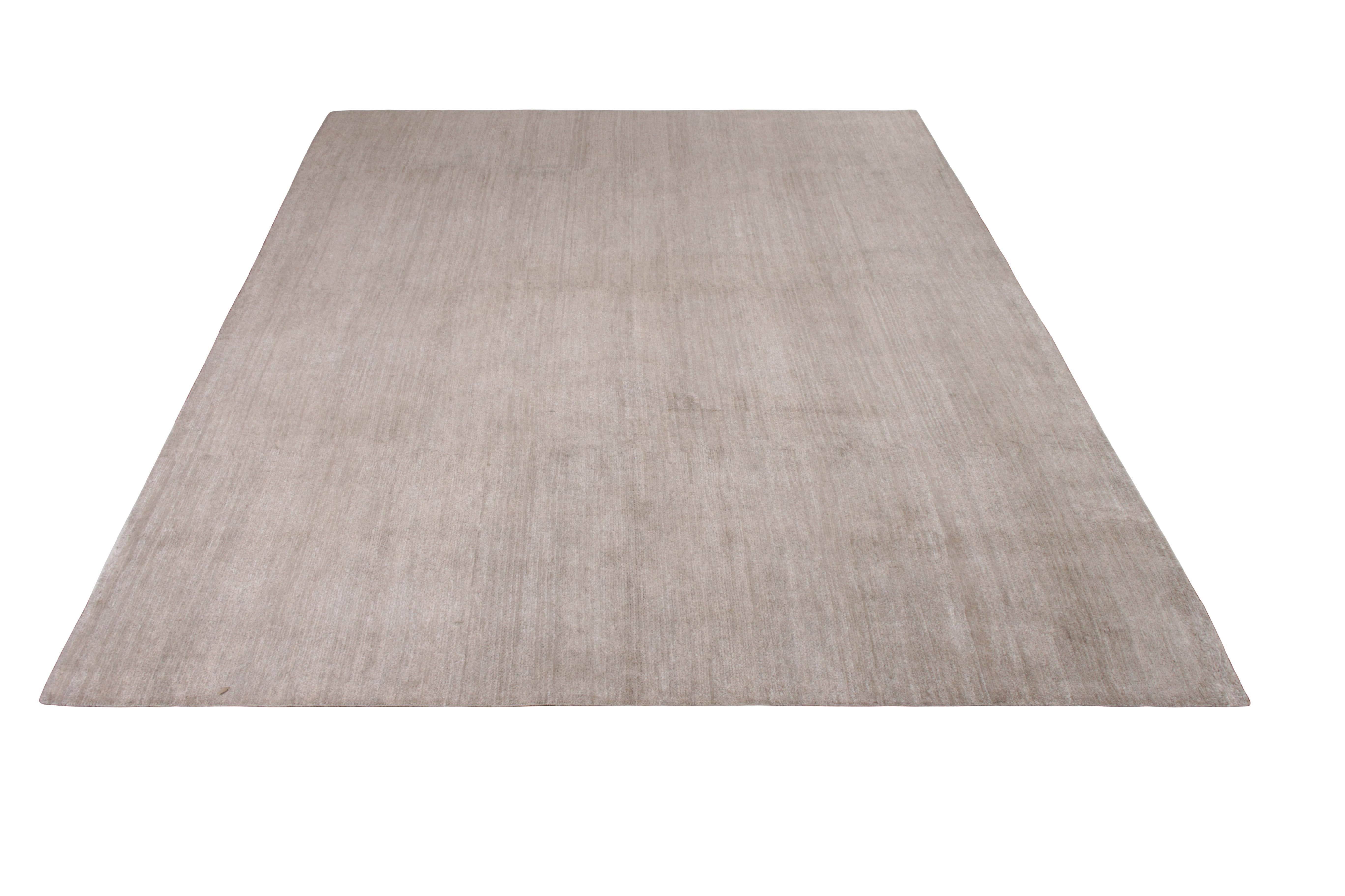 Moderne Rug & Kilim's Tapis moderne noué à la main à motif uni beige-gris en vente