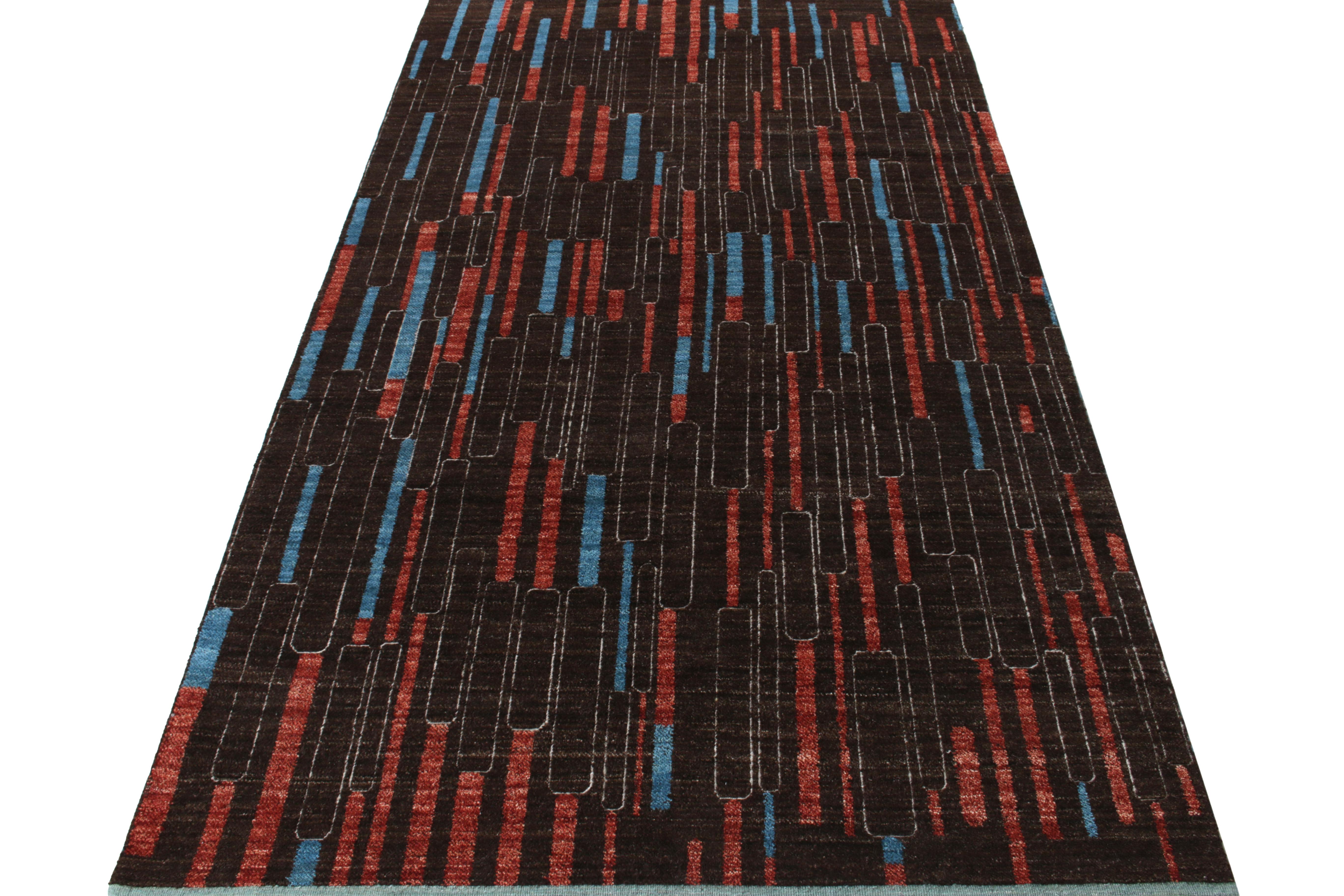 From Rug & Kilim’s New & Modern Collection, a vibrant 5x10 contemporary rug playing mid-century modern and Deco vibes in unique quality. Lustrous red and blue hues enjoy a positive-negative allure against rich brown, with alternations of their