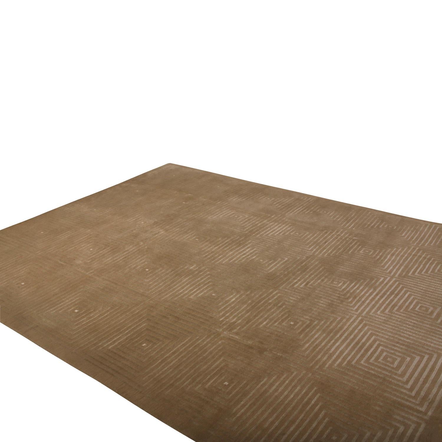 Exemplifying Cubist & Austrian Deco sensibilities, this 8x9 drawing from Rug & Kilim’s New & Modern collection employs geometry at its finest with a detailed fret pattern in luscious brown & off white beautifully lending a gorgeous sense of movement