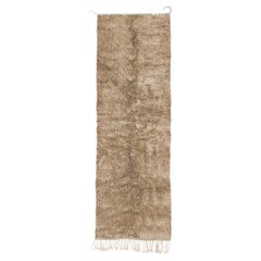 Tappeto annodato a mano in Marocco Beni Mrirt runne 2.5'x8', Solid Oat Plush Rug, CUSTOM MADE