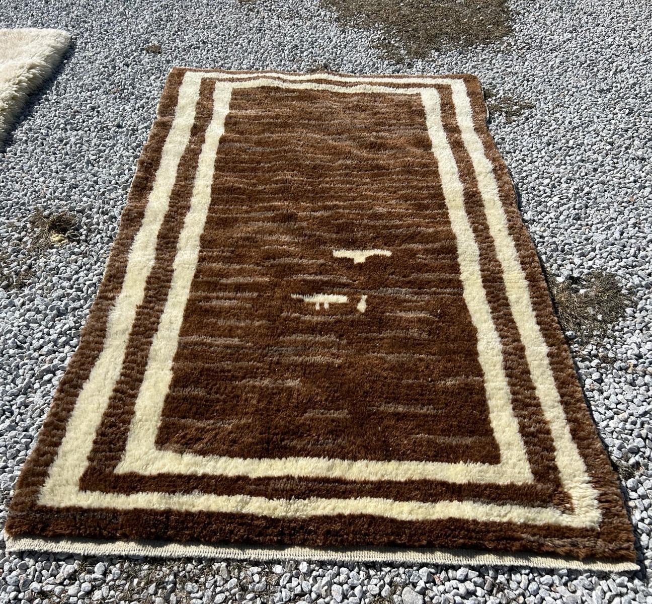 Hand-knotted Moroccan Berber Style Tulu Rug Made of Natural Beige and Brown Wool In New Condition For Sale In Spring Valley, NY
