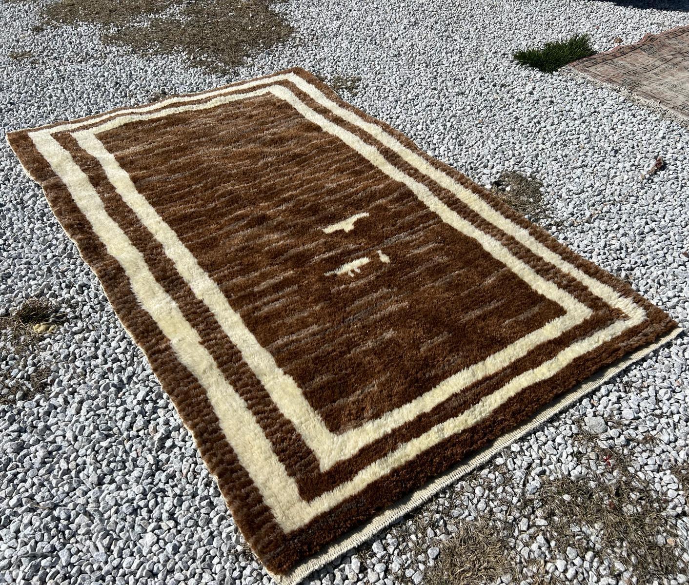 Contemporary Hand-knotted Moroccan Berber Style Tulu Rug Made of Natural Beige and Brown Wool For Sale