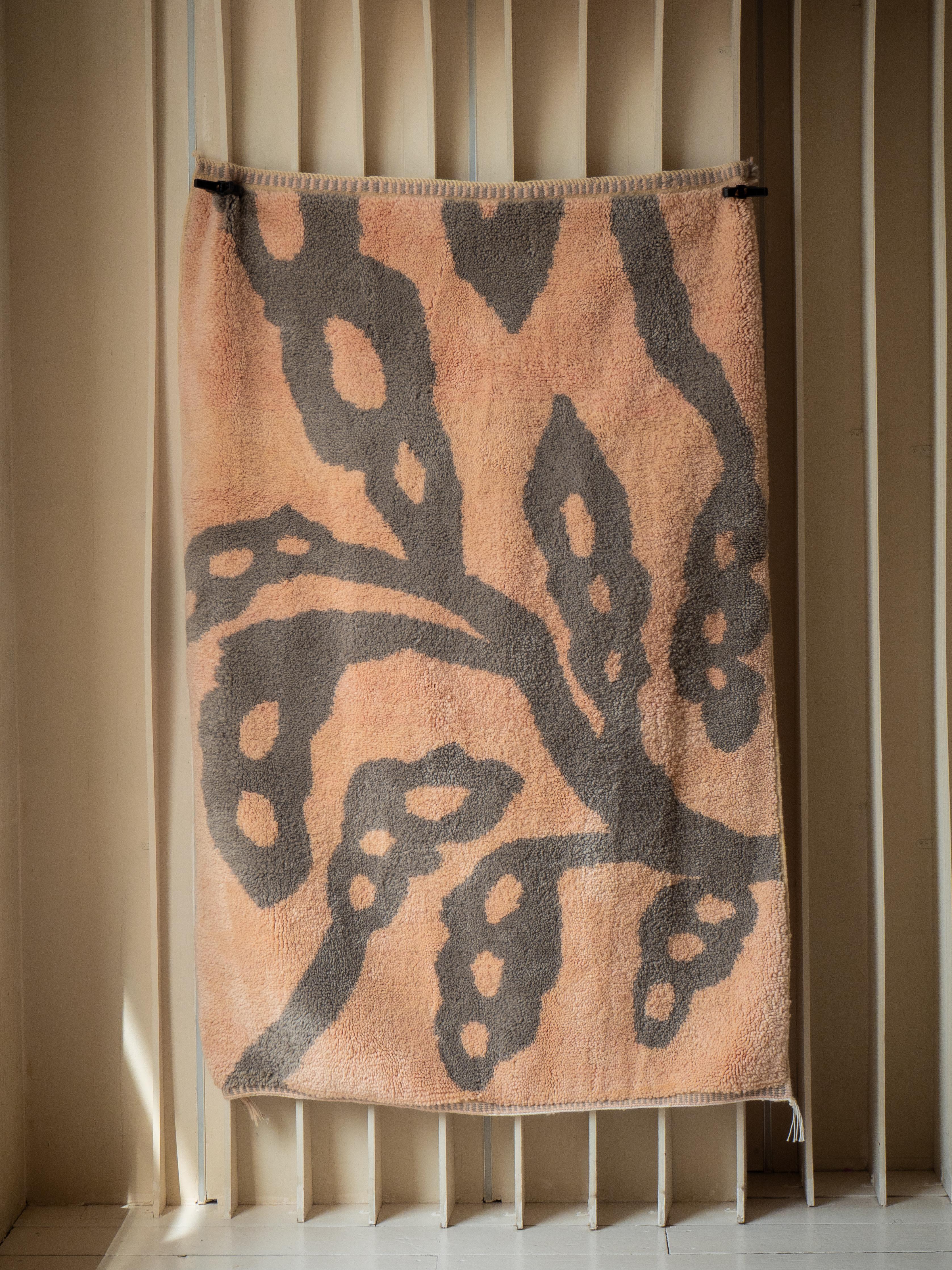 We exclusively create custom individual rugs for you. This means that we do not produce unnecessary items and we prioritize respecting nature. That's why we estimate it will take us around 8-9 weeks to create your rug.

Beni Mrirt rugs are made of