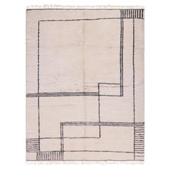 Tappeto in lana marocchina annodato a mano con un moderno design lineare e minimalista