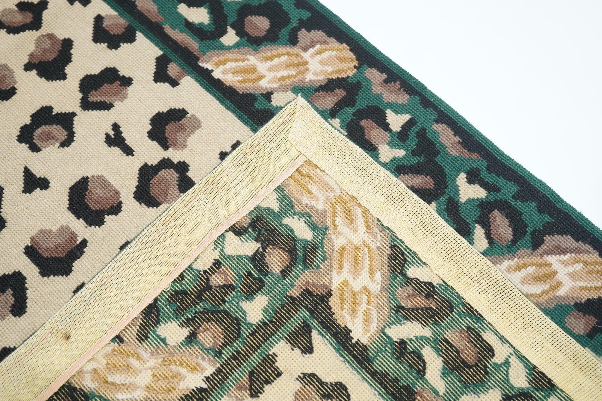 Tappeto in lana a punta d'ago annodato a mano 2'6'' x 5'11'' in vendita 3