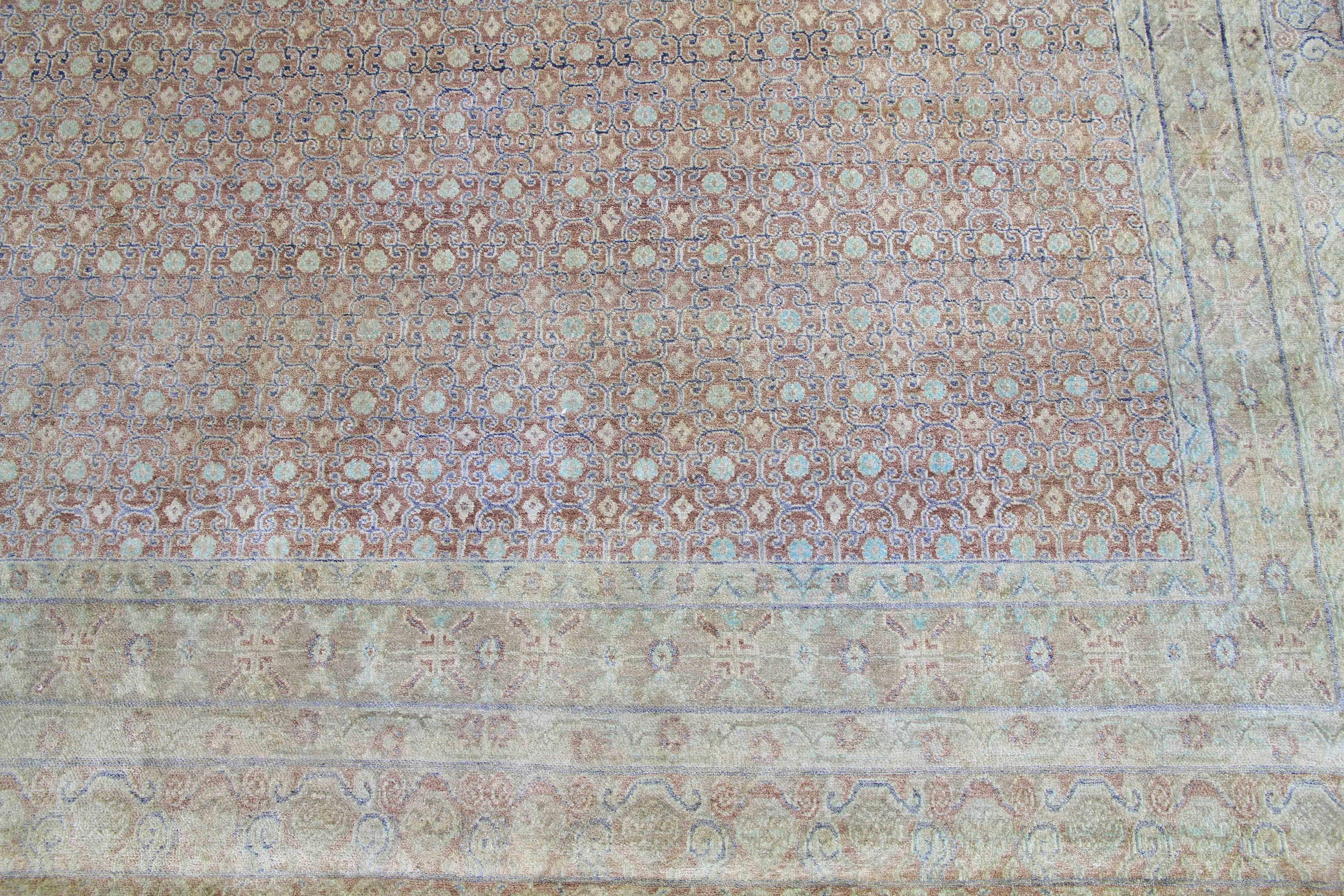 Hand Knotted One Of A Kind 7'9'X10' Silk Rug In New Condition For Sale In New York, US