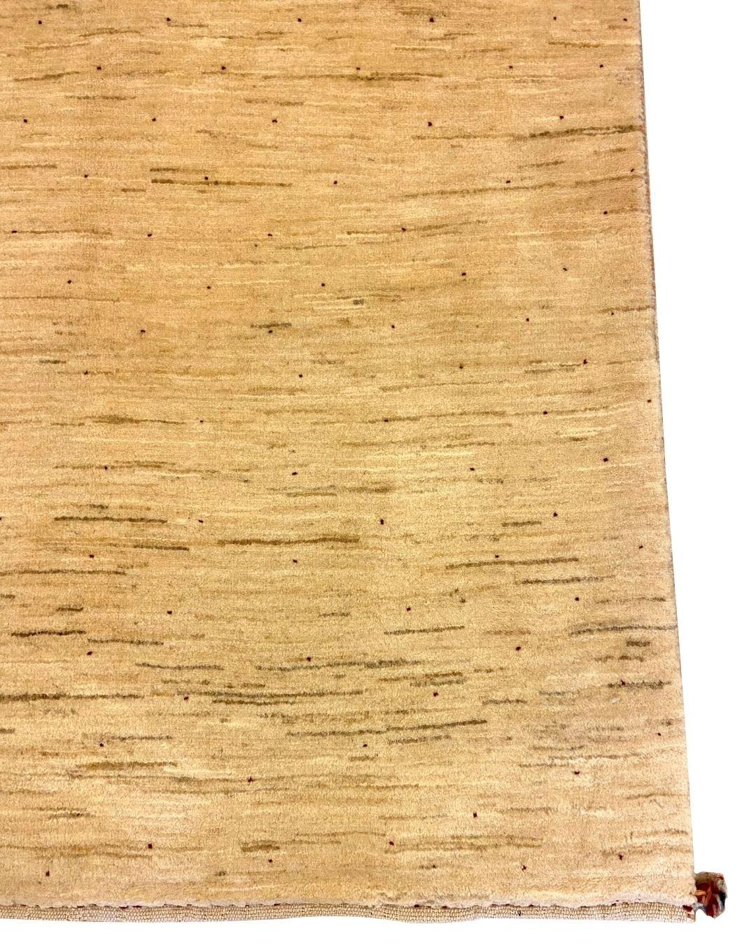 Handgeknüpfter organischer moderner persischer Teppich aus cremefarbener Wolle mit minimalistischem Design, 3 x 5 Zoll (Persisch) im Angebot