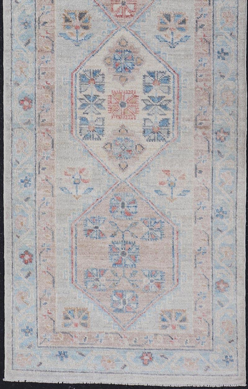 Hand-Knotted Oushak Runner with Medallion Design On A Cream Field With Blues In New Condition For Sale In Atlanta, GA