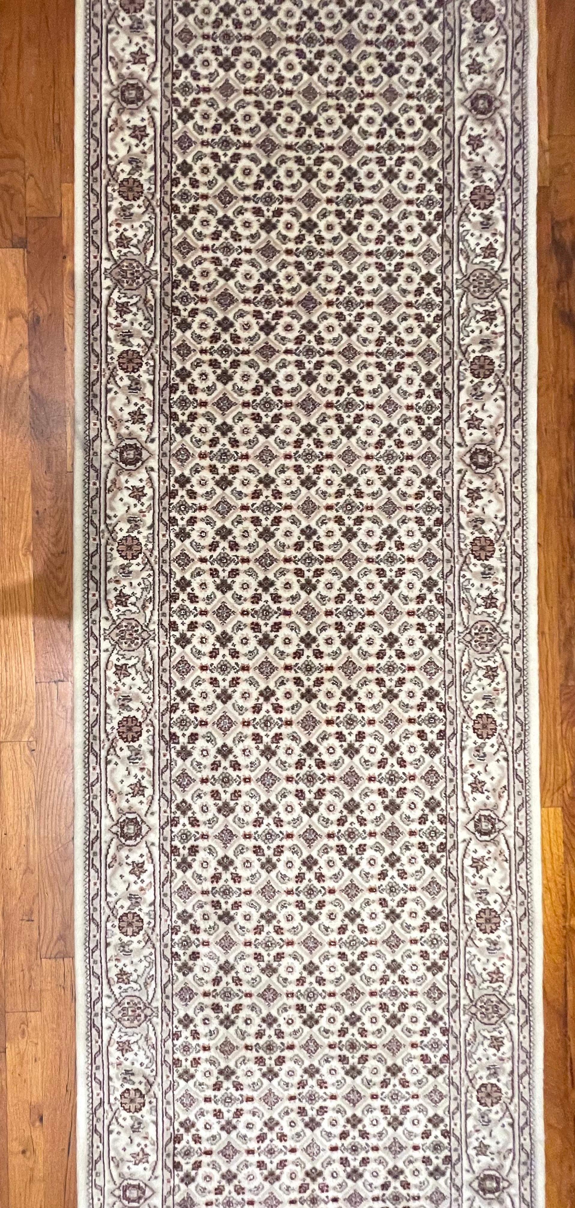 Tapis de course chinois crème Bon état - En vente à San Diego, CA