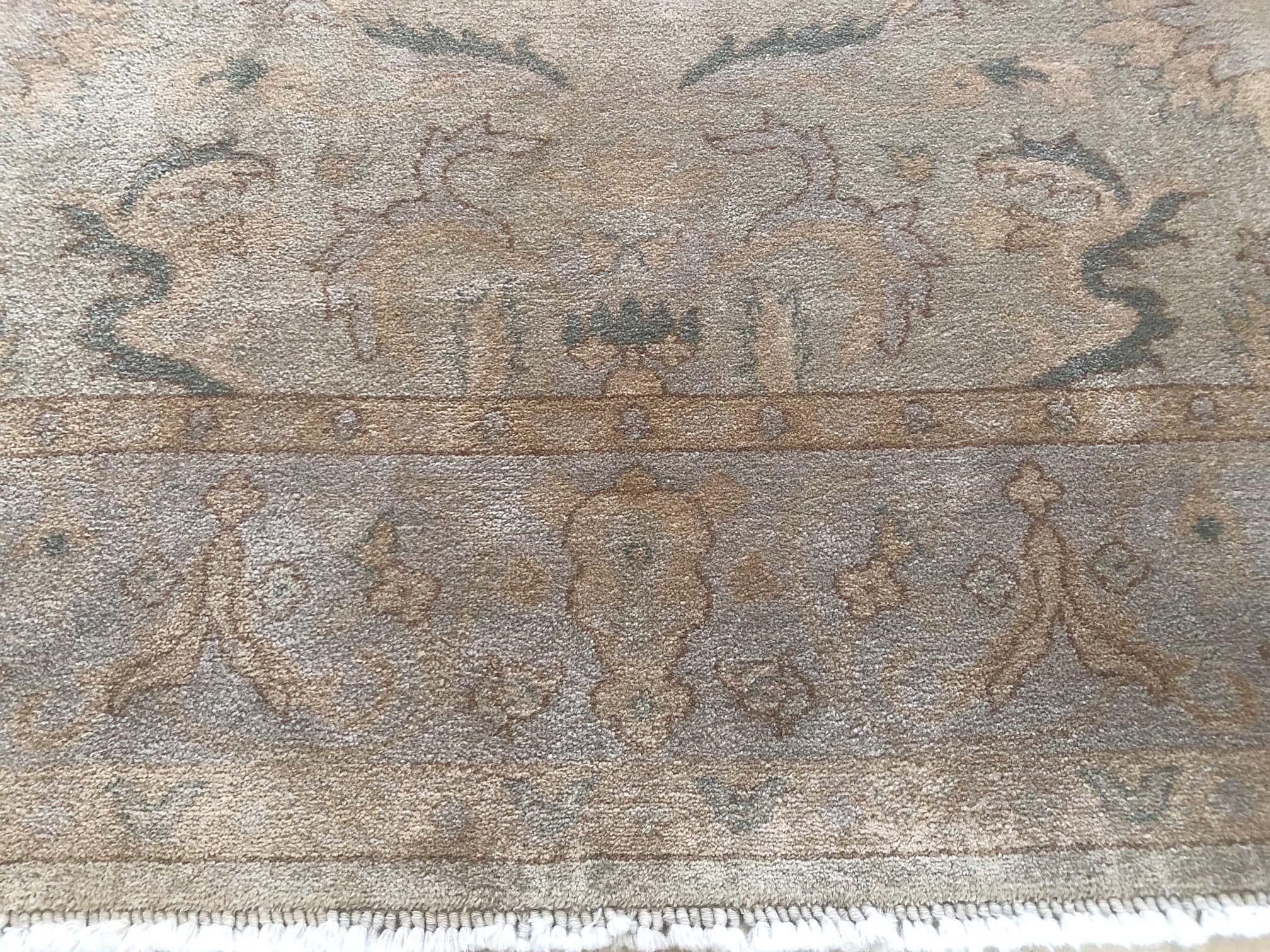 Hand Knotted Sultanabad Design Indian Rug In Good Condition In San Diego, CA