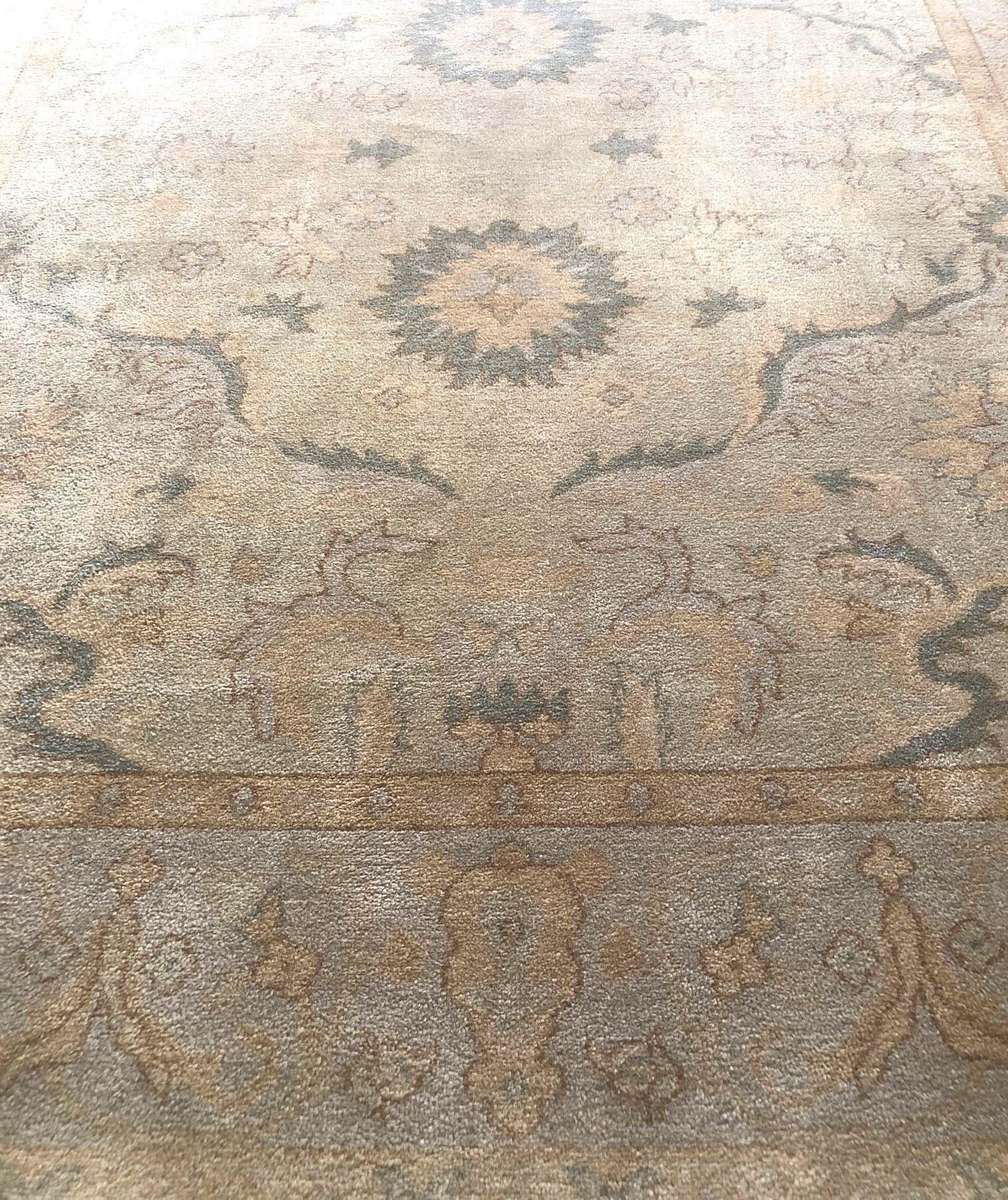 Late 20th Century Hand Knotted Sultanabad Design Indian Rug