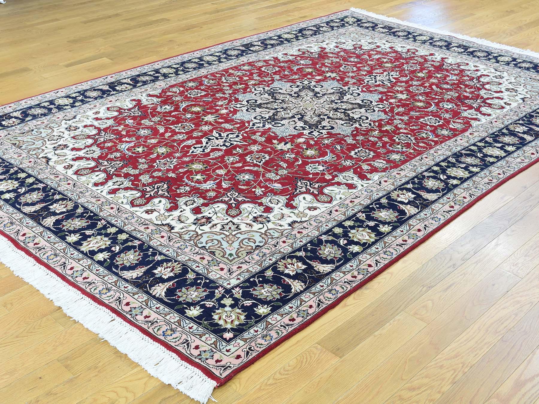 Hand-Knotted Hand Knotted Persian Tabriz Wool and Silk 400 KPSI Oriental Rug For Sale