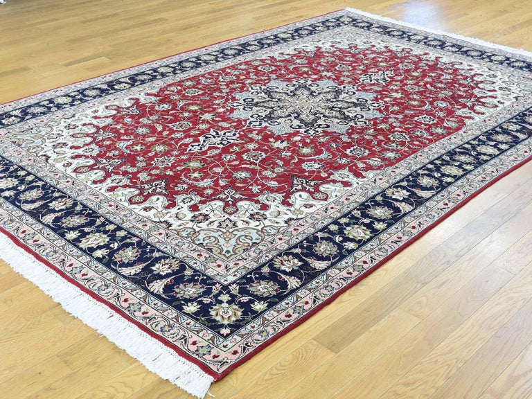 Hand Knotted Persian Tabriz Wool and Silk 400 KPSI Oriental Rug For