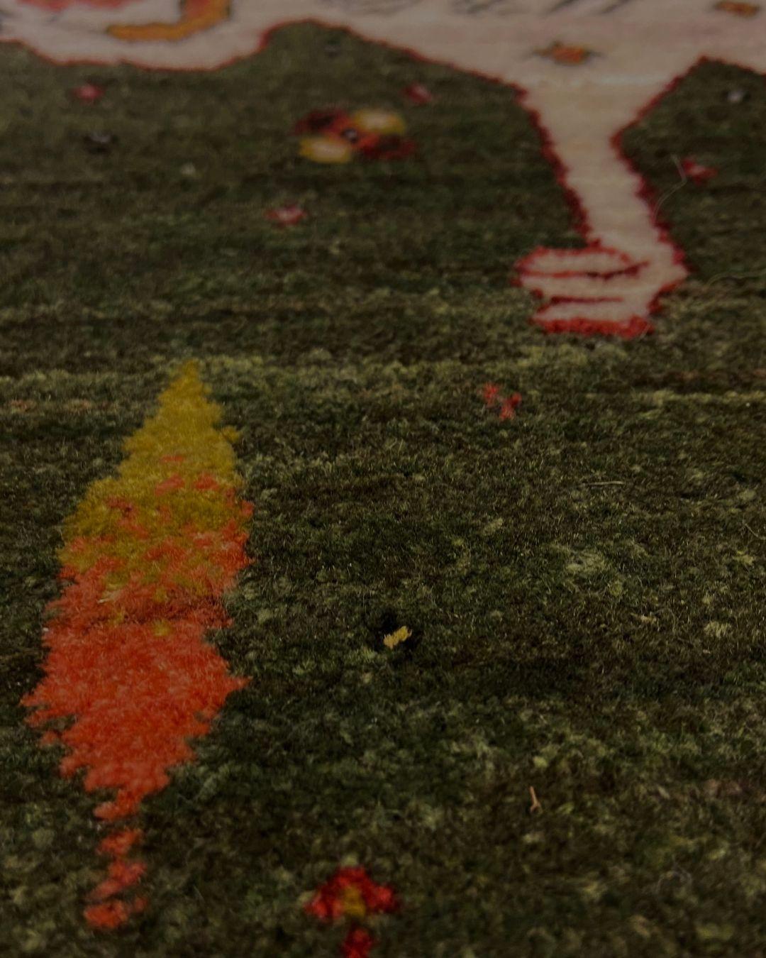 Vintage Persischer Wollteppich mit stilisiertem Tiermotiv, Grün und Elfenbein, 2x3 (Ende des 20. Jahrhunderts) im Angebot