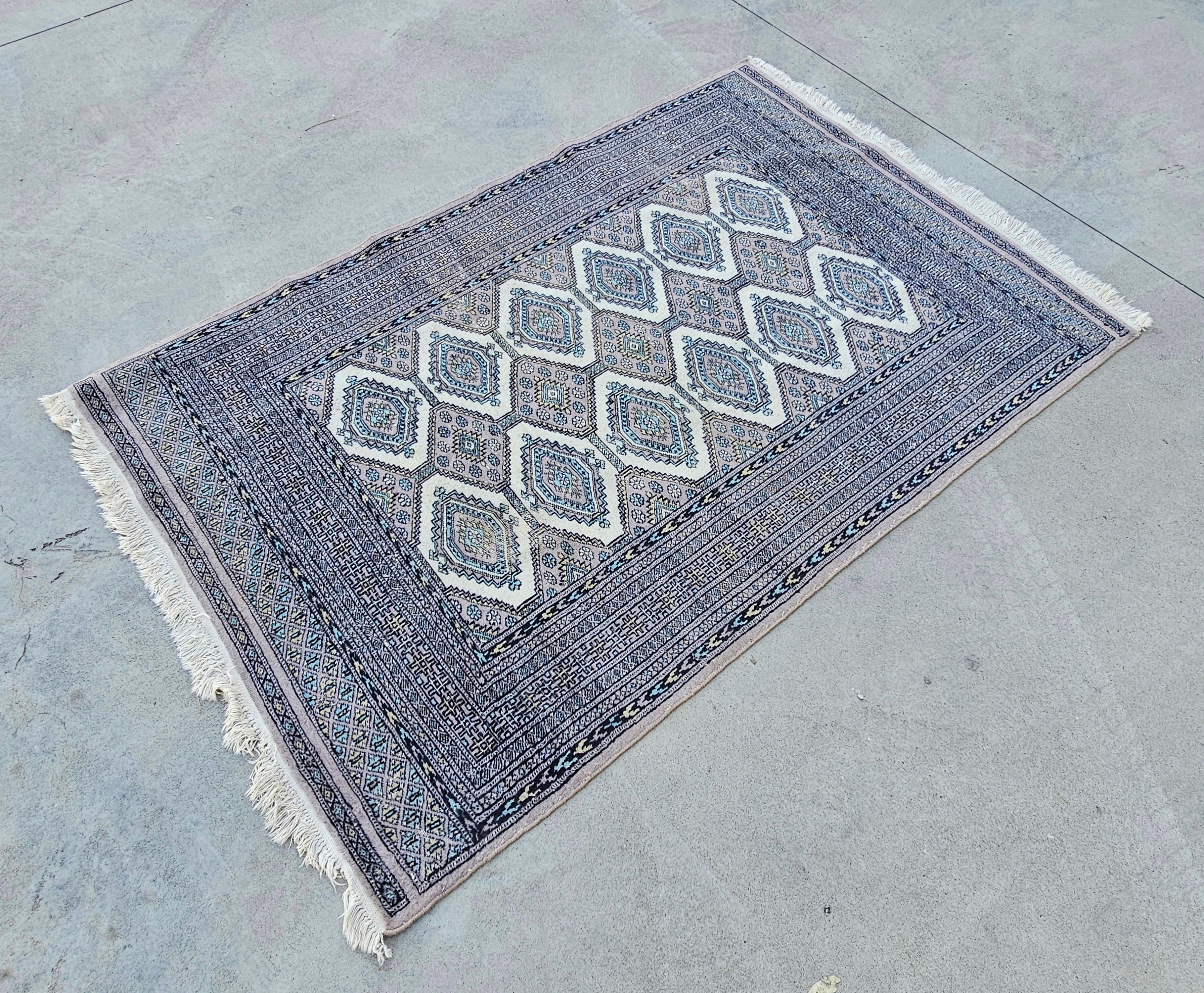 Wool Hand-Knotted Punjabi Bokhara Rug in gray-light violet colour, Pakistan 1940s For Sale