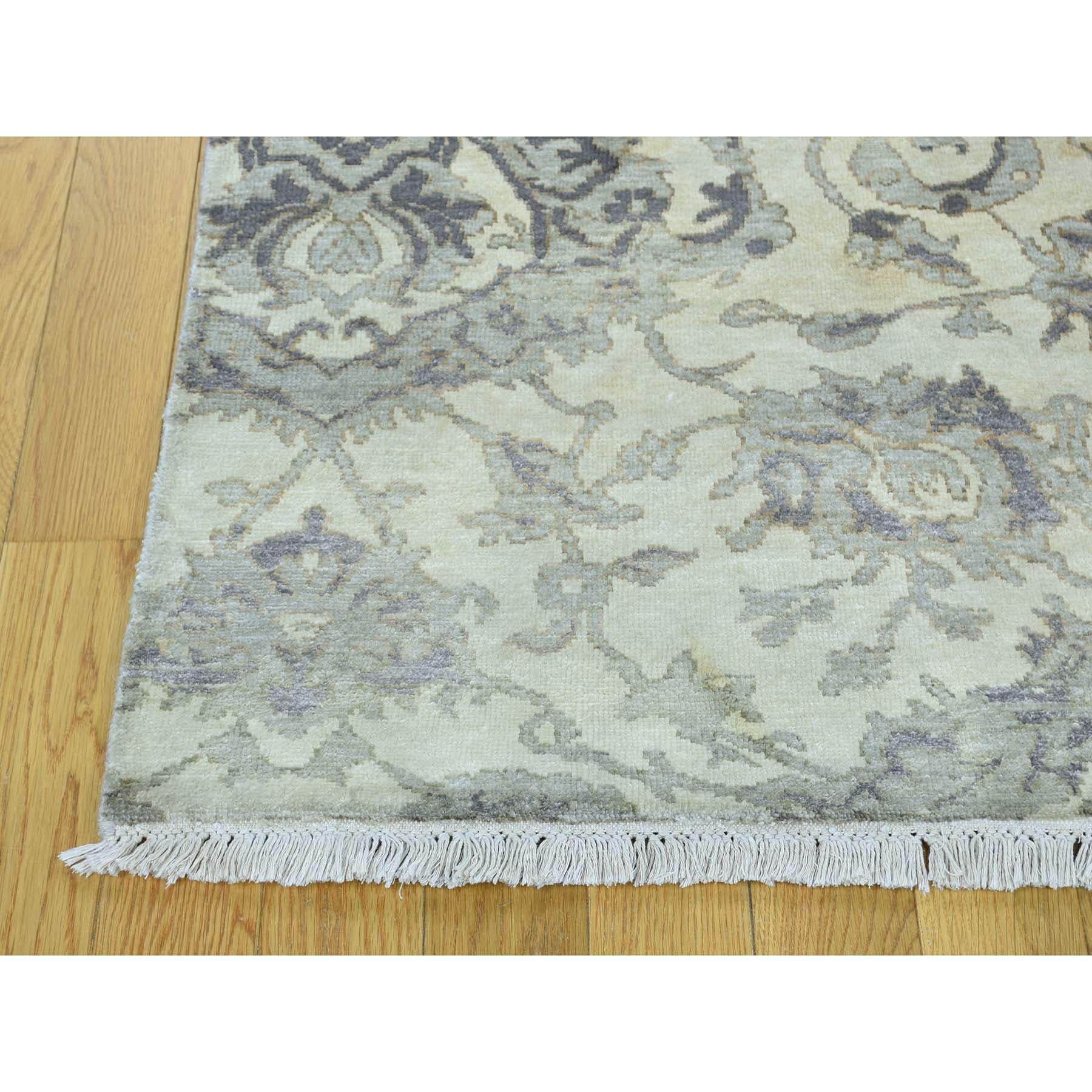Hand Knotted Pure Silk Agra Design Oriental Rug In New Condition In Carlstadt, NJ