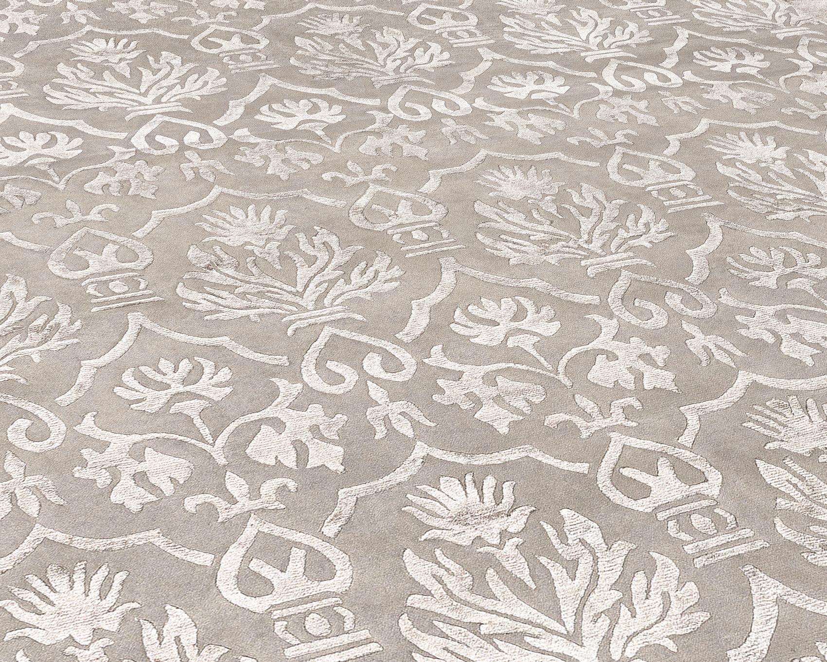 Hand-Knotted 21st Century Carpet Rug Damask in Himalayan Wool and Silk Gray For Sale