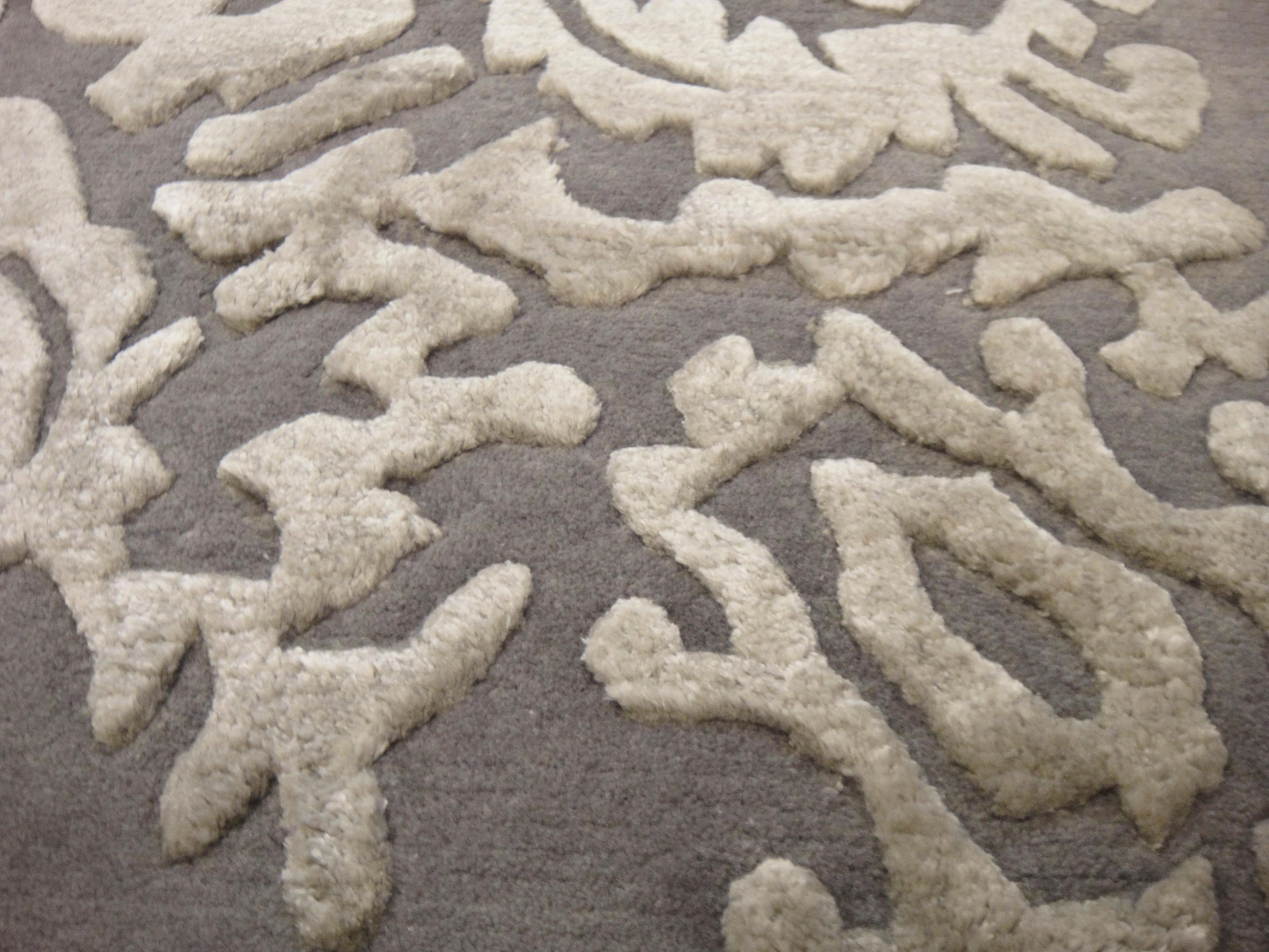21st Century Carpet Rug Louis aus Himalaya-Wolle und Seide Grau (Nepalesisch) im Angebot
