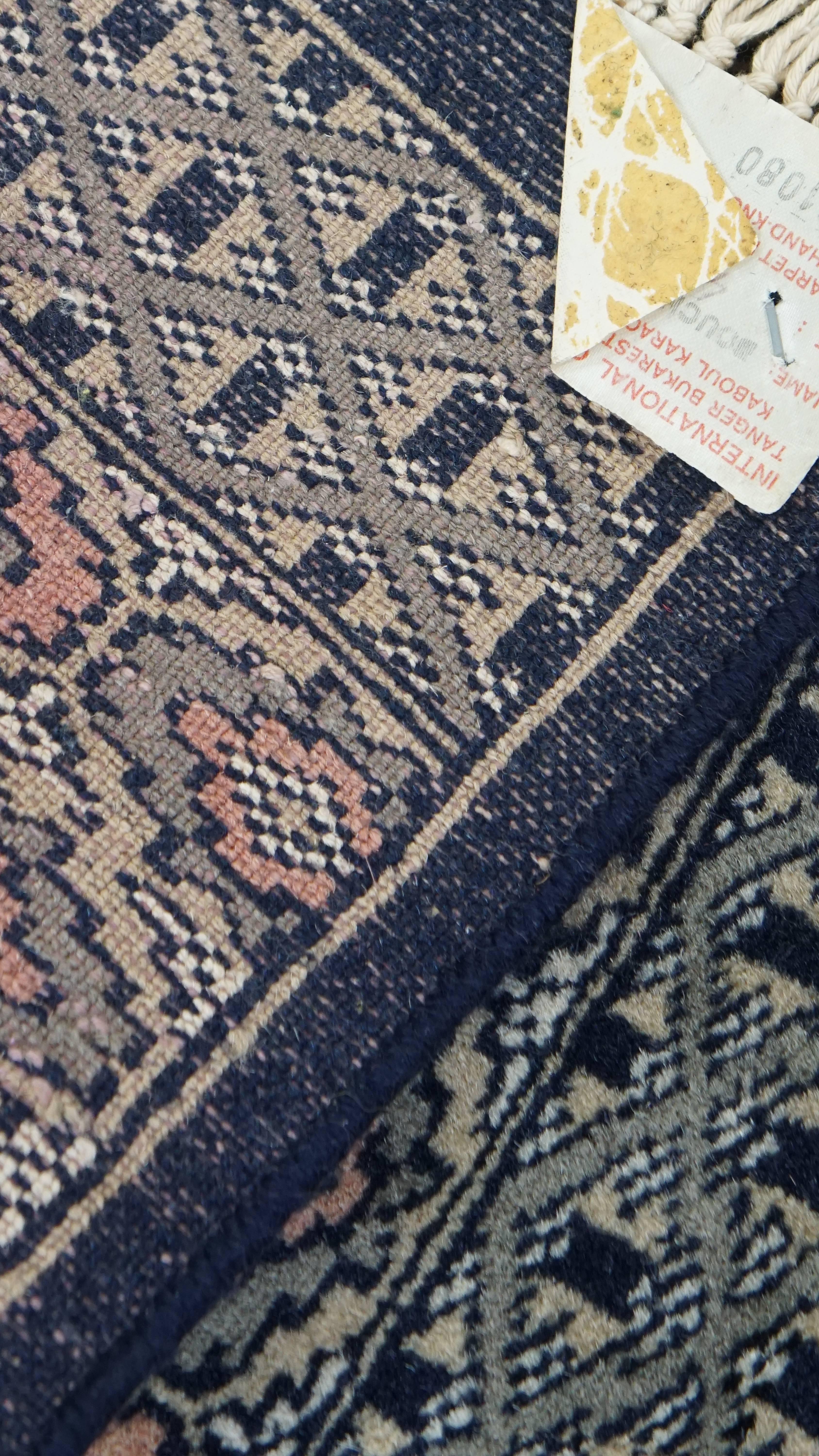 Hand-Knotted Rug / Tablecloth in Dark Blue and Red – 47x46 cm For Sale 1