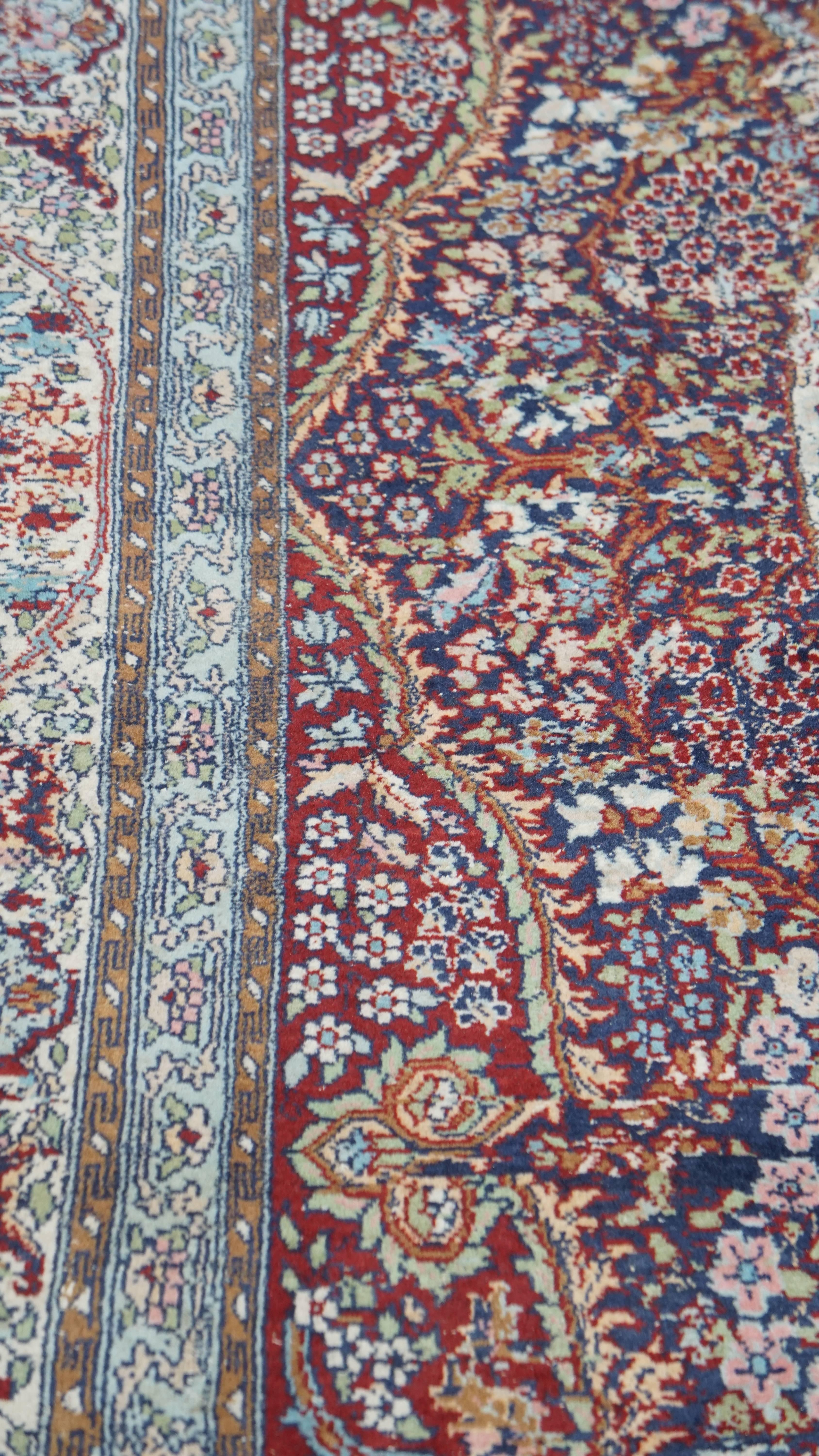 Romano classico Tappeto annodato a mano con motivi e colori - 244x139cm in vendita