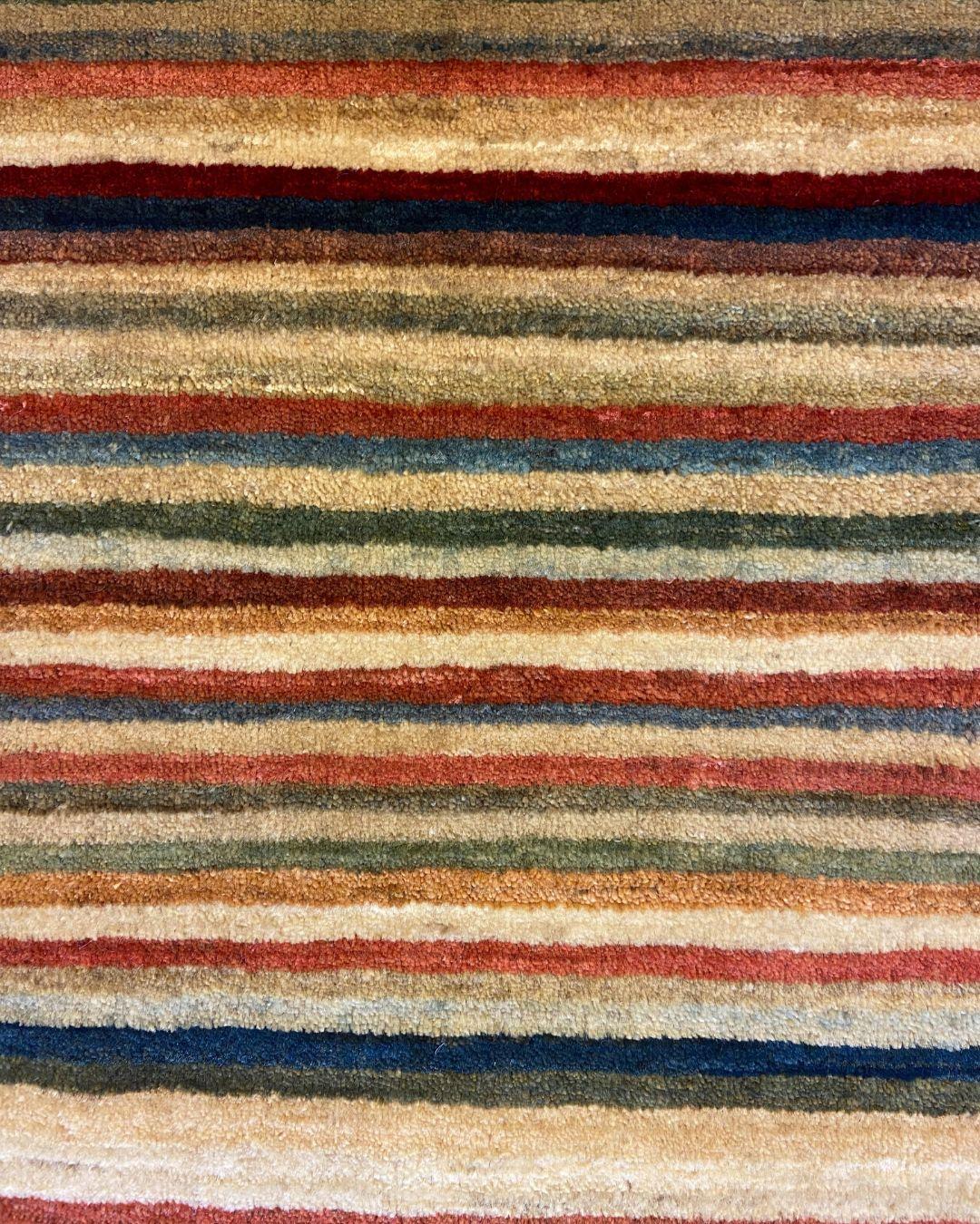 Handgeknüpfter Shekarloo-Wollteppich mit gestreiftem Muster in Erdtönen, 3' x 5' im Zustand „Neu“ im Angebot in New York, NY