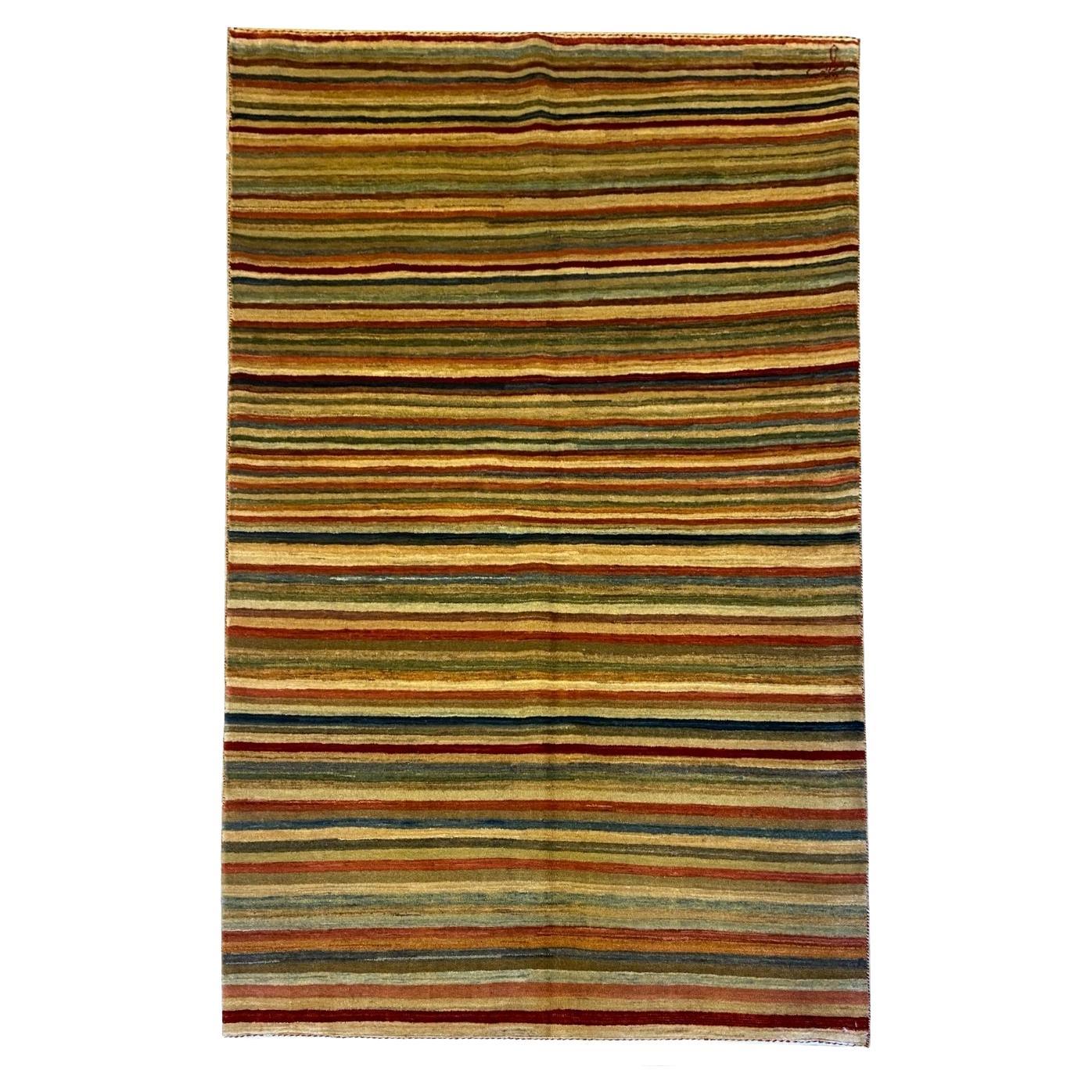 Handgeknüpfter Shekarloo-Wollteppich mit gestreiftem Muster in Erdtönen, 3' x 5' im Angebot