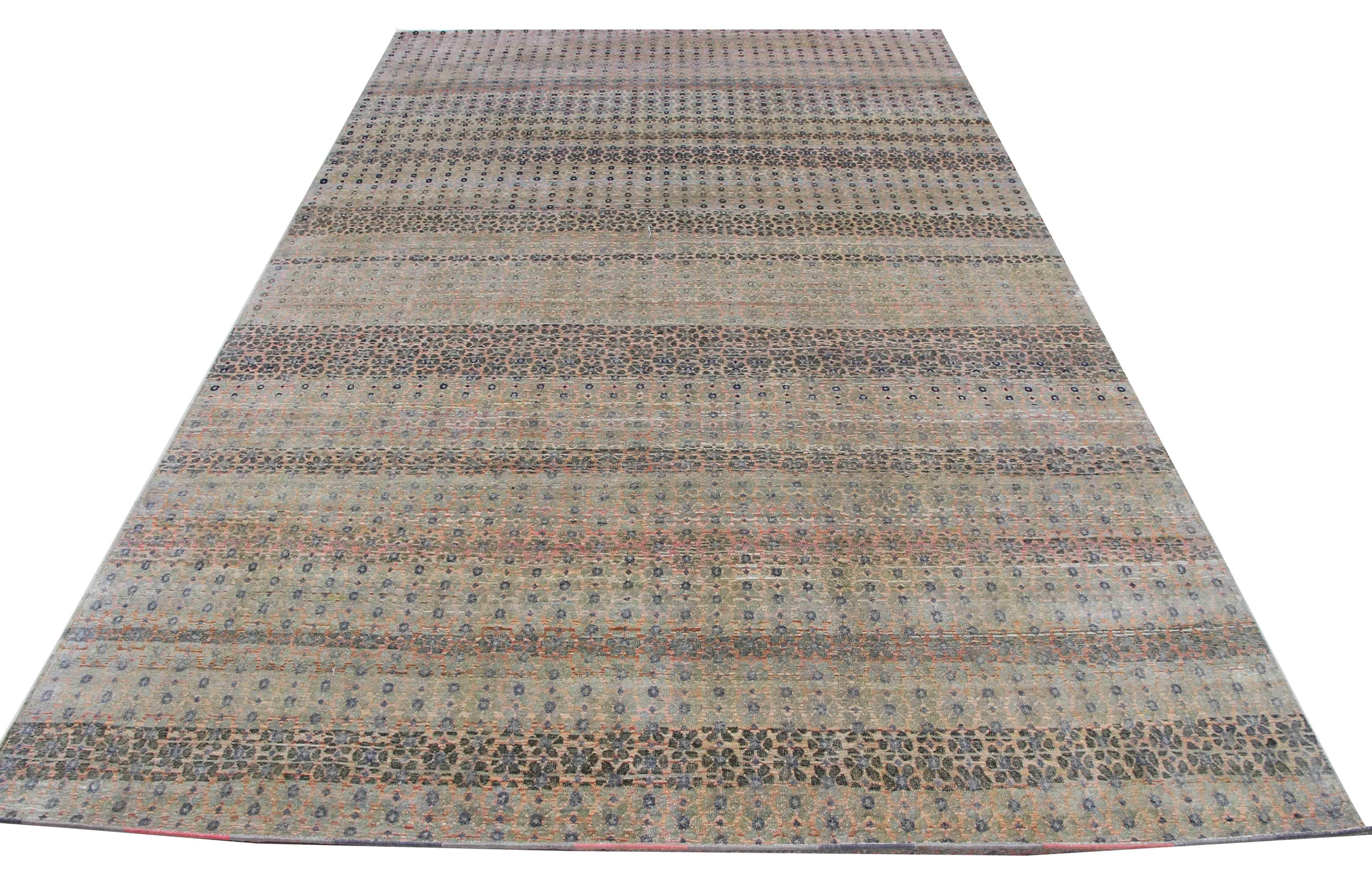 Cada alfombra cuenta una historia única. Esta alfombra de seda está inspirada en elementos de nuestro mundo. Cuando se coloca junto a un elemento de lo antiguo y se mezcla con un elemento de lo nuevo, es la narración de la historia actual en una