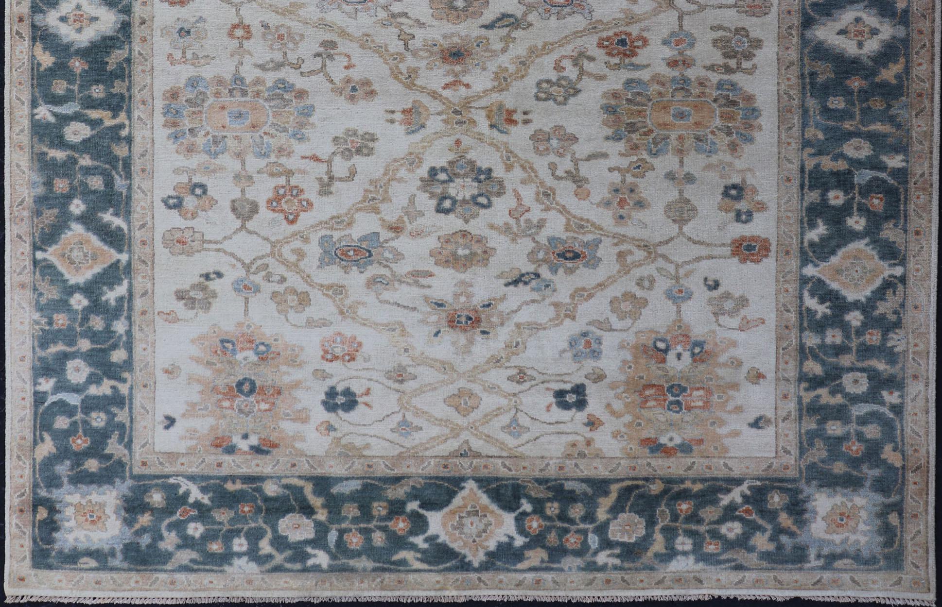 Oushak Design-Teppich von Keivan Woven Arts in Teal Blau, Creme und mehrfarbigen Farben (Wolle) im Angebot