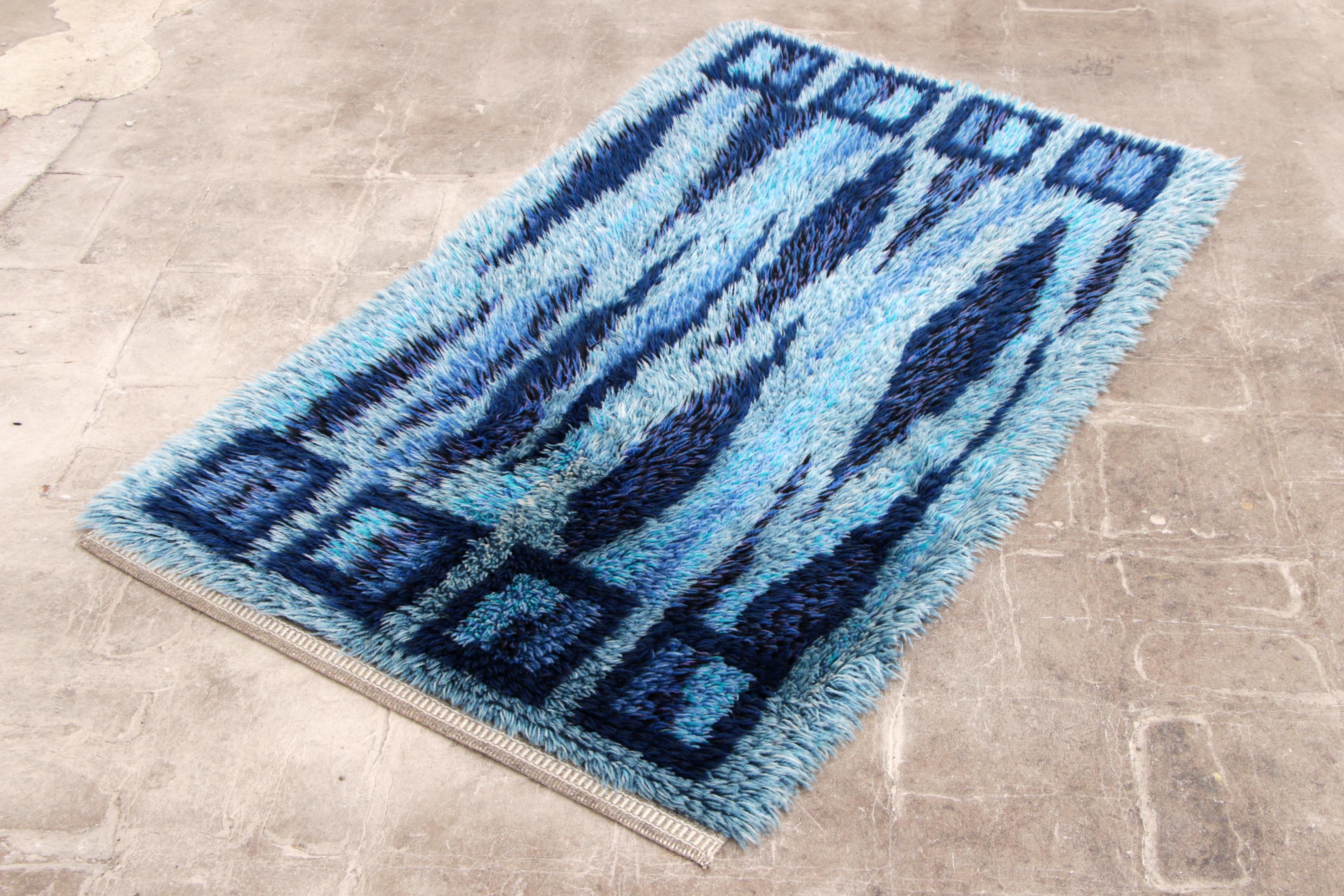 Hand-knotted Swedish Wool Rug - Vintage Ryamatta In Good Condition For Sale In Oostrum-Venray, NL