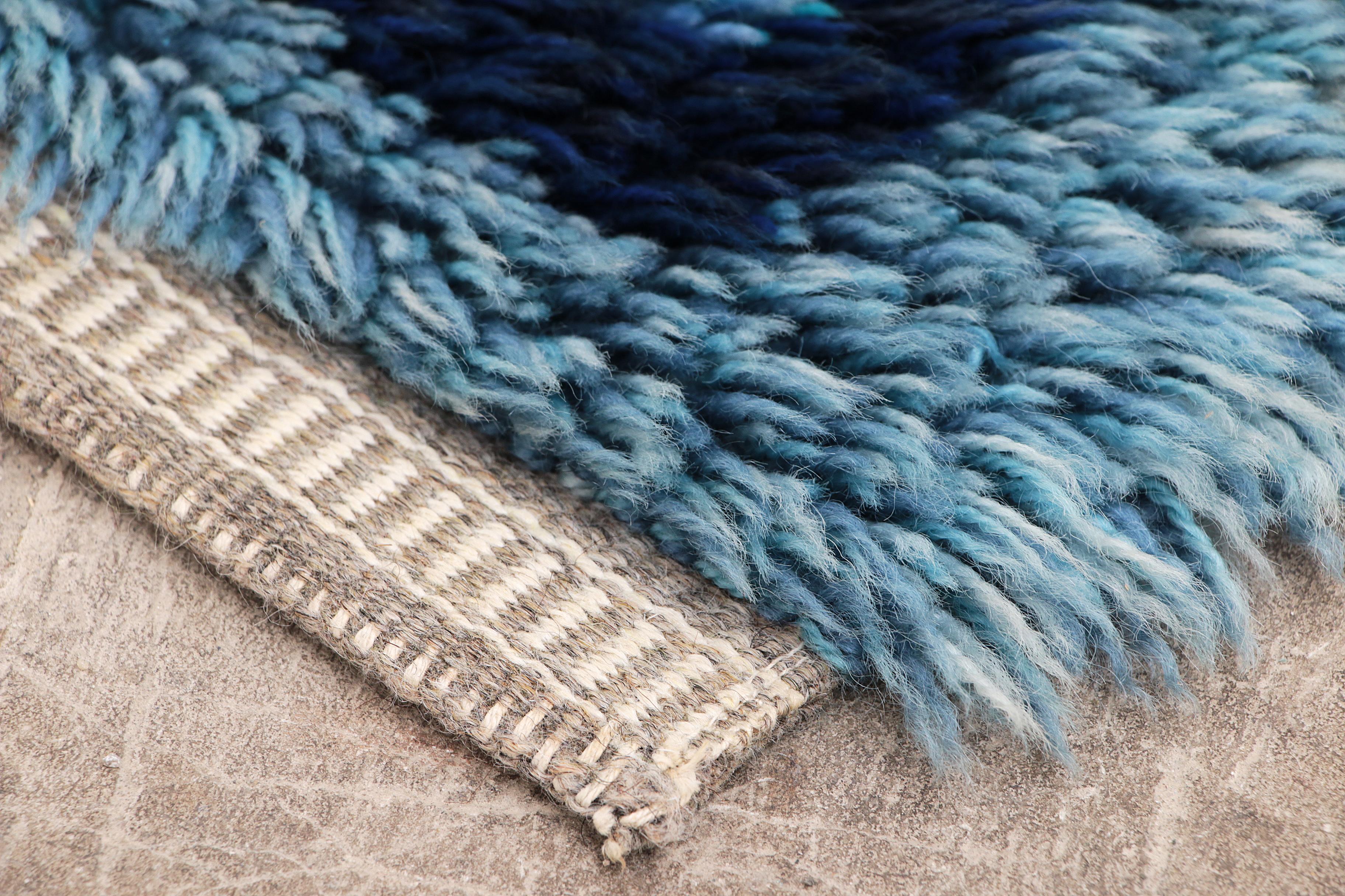 Hand-knotted Swedish Wool Rug - Vintage Ryamatta For Sale 1