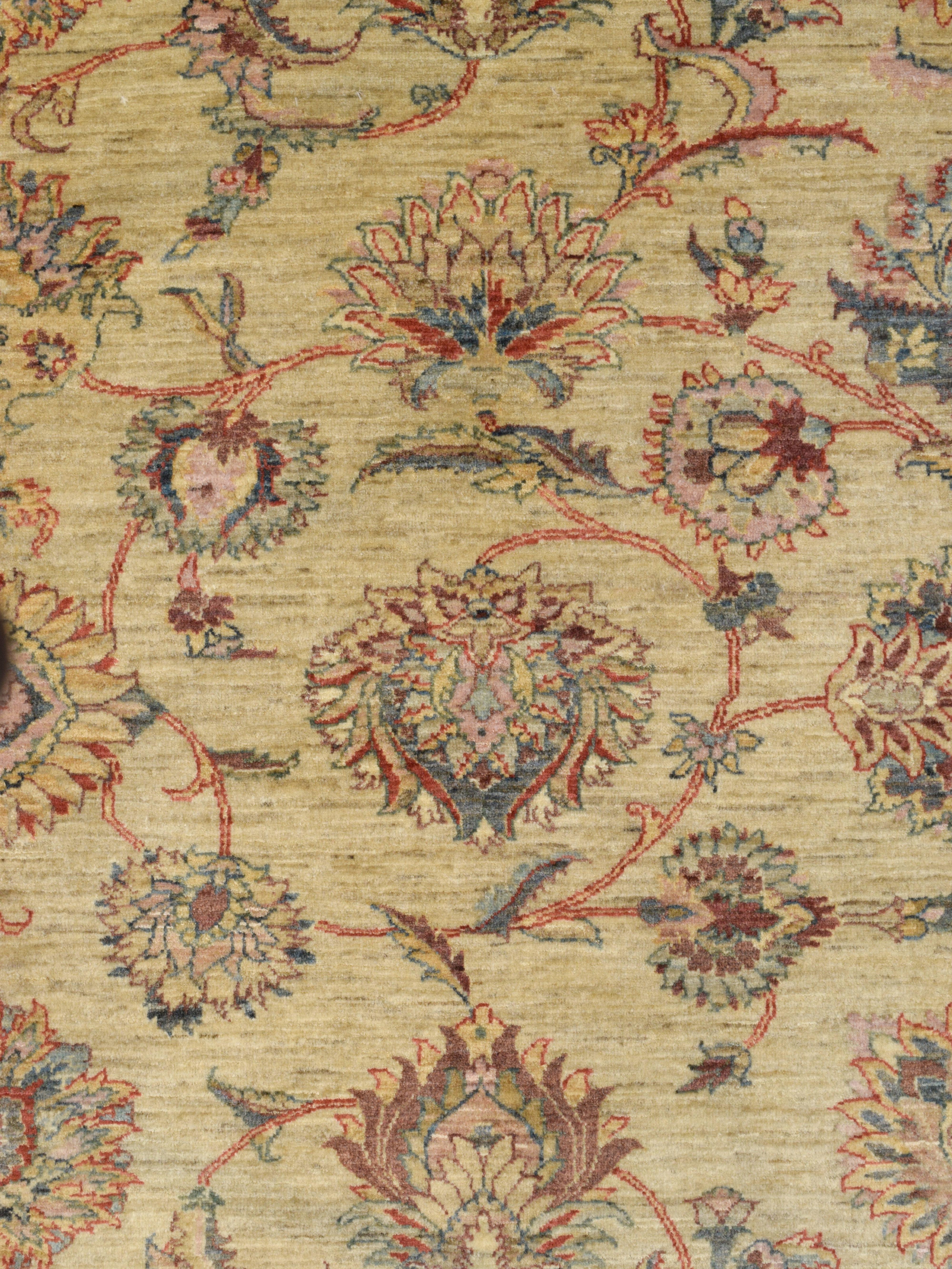 Handgeknüpfter traditioneller persischer Blumenteppich, organische pflanzengefärbte Wolle, 4x6 (Persisch) im Angebot