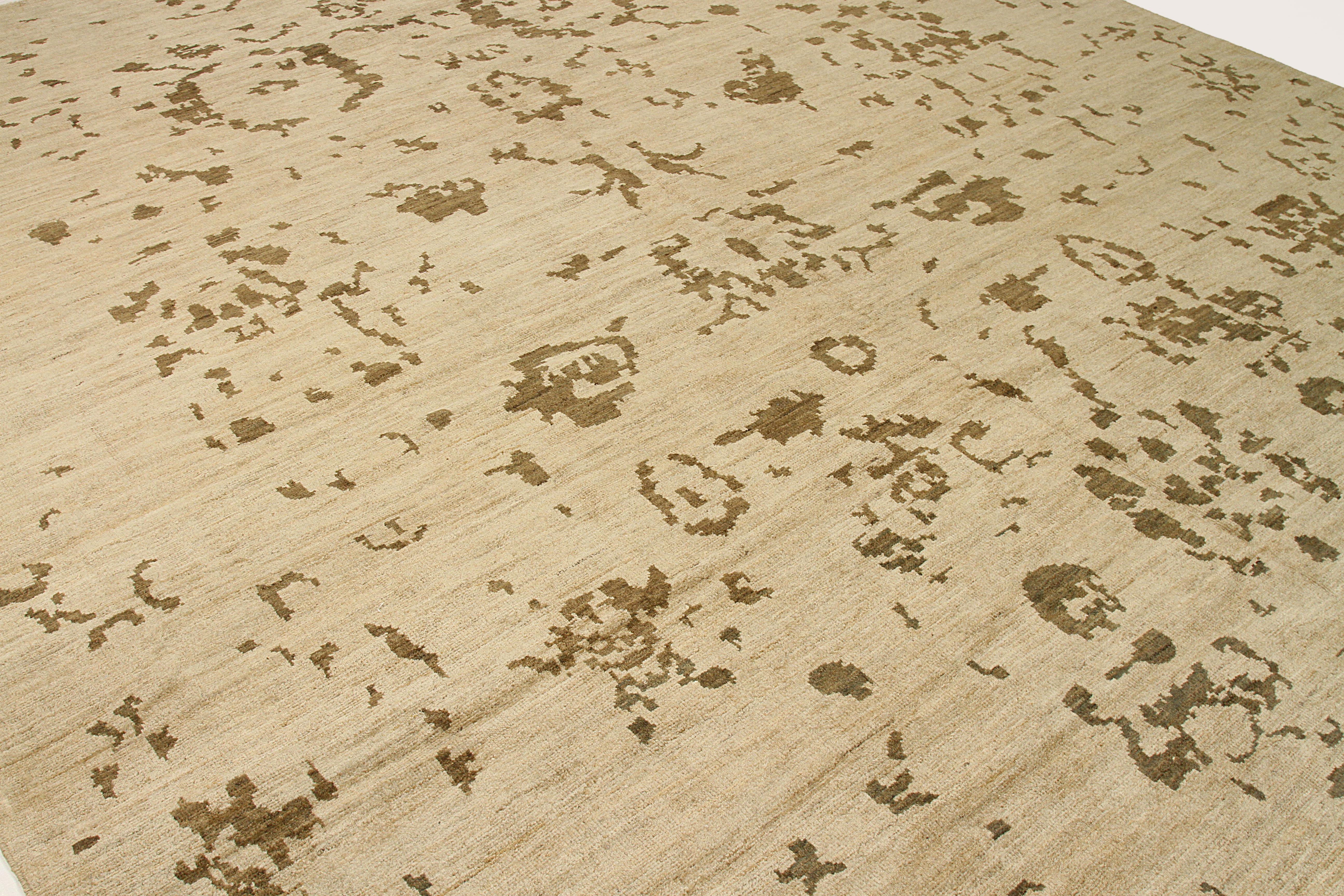 Hand-Knotted Hand Knotted Turkish Area Rug Sultanabad Design For Sale