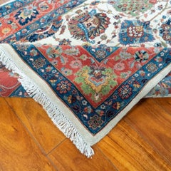 Nouveauté chez Serapi Rug Gallery : tapis en laine 4x6, noué à la main