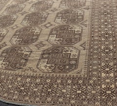 Hand-Knotted Turkomen Ersari Rug in Wool with All-Over Repeating Gul Design