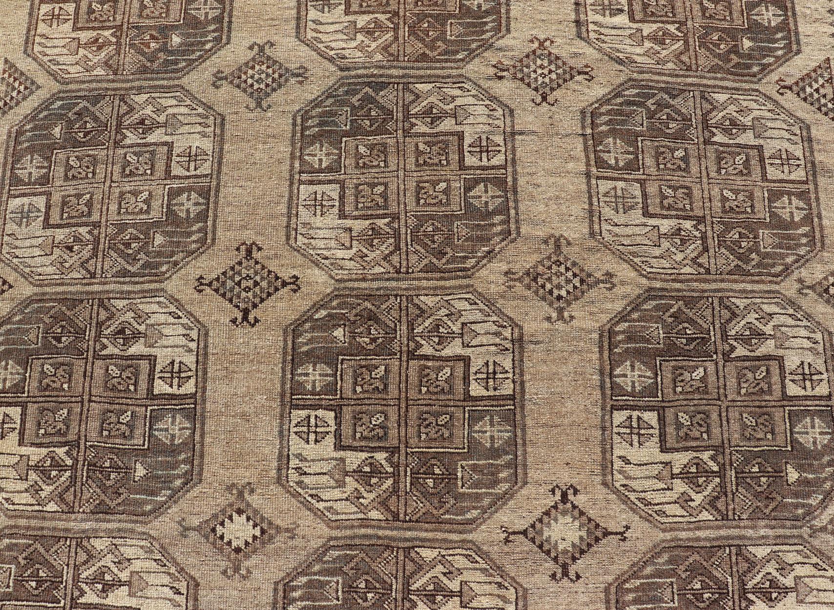 Hand-Knotted Turkomen Ersari Rug in Wool with All-Over Repeating Gul Design For Sale 3