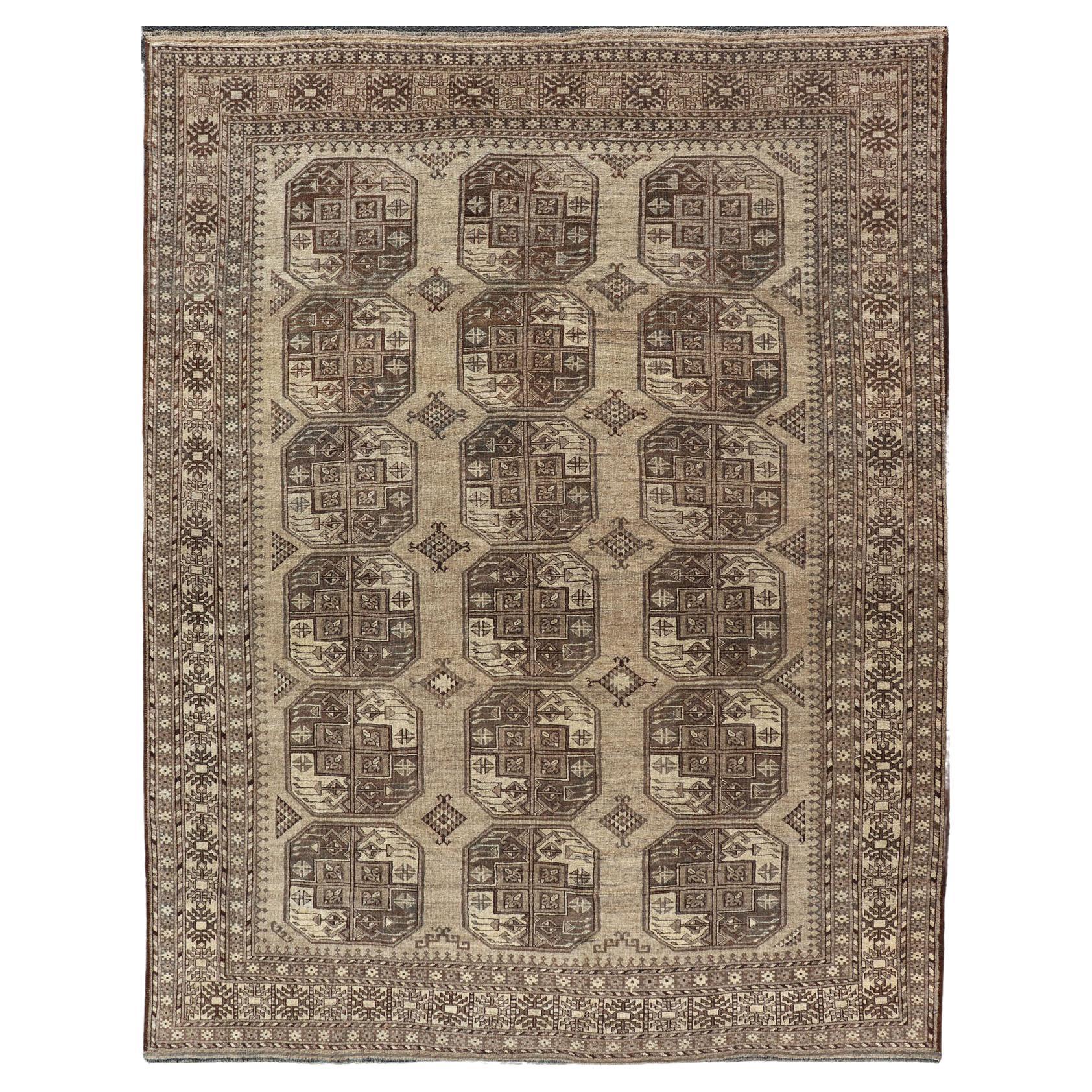 Hand-Knotted Turkomen Ersari Rug in Wool with All-Over Repeating Gul Design