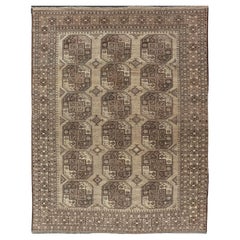 Hand-Knotted Turkomen Ersari Rug in Wool with All-Over Repeating Gul Design
