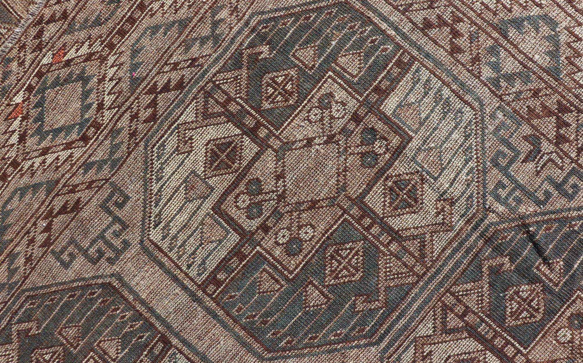 Hand-Knotted Turkomen Ersari Rug in Wool with All-Over Sub-Geometric Gul Design For Sale 8