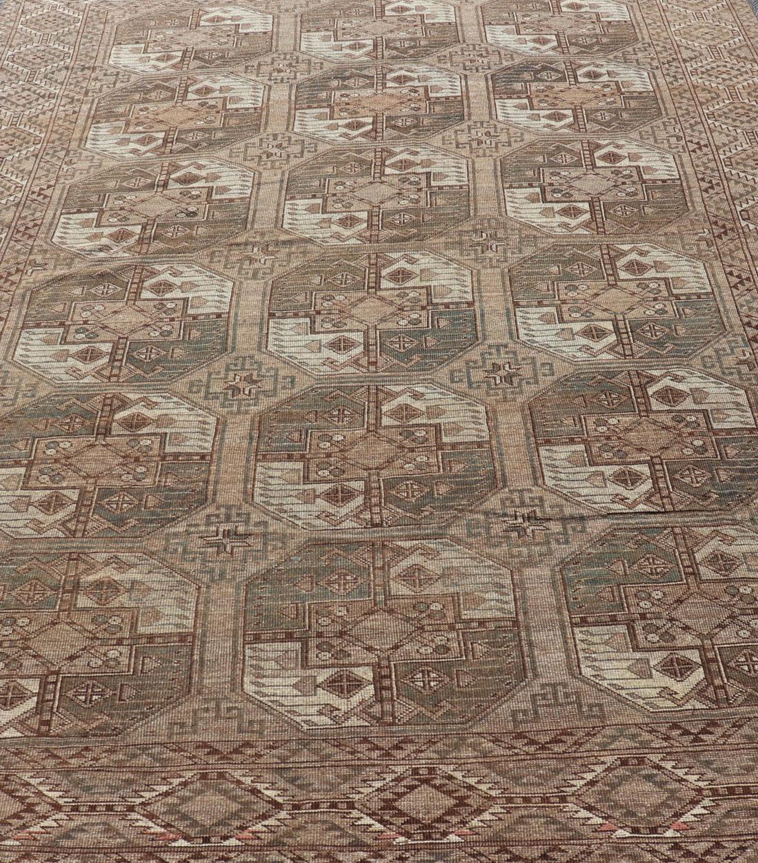 Hand-Knotted Turkomen Ersari Rug in Wool with All-Over Sub-Geometric Gul Design For Sale 1