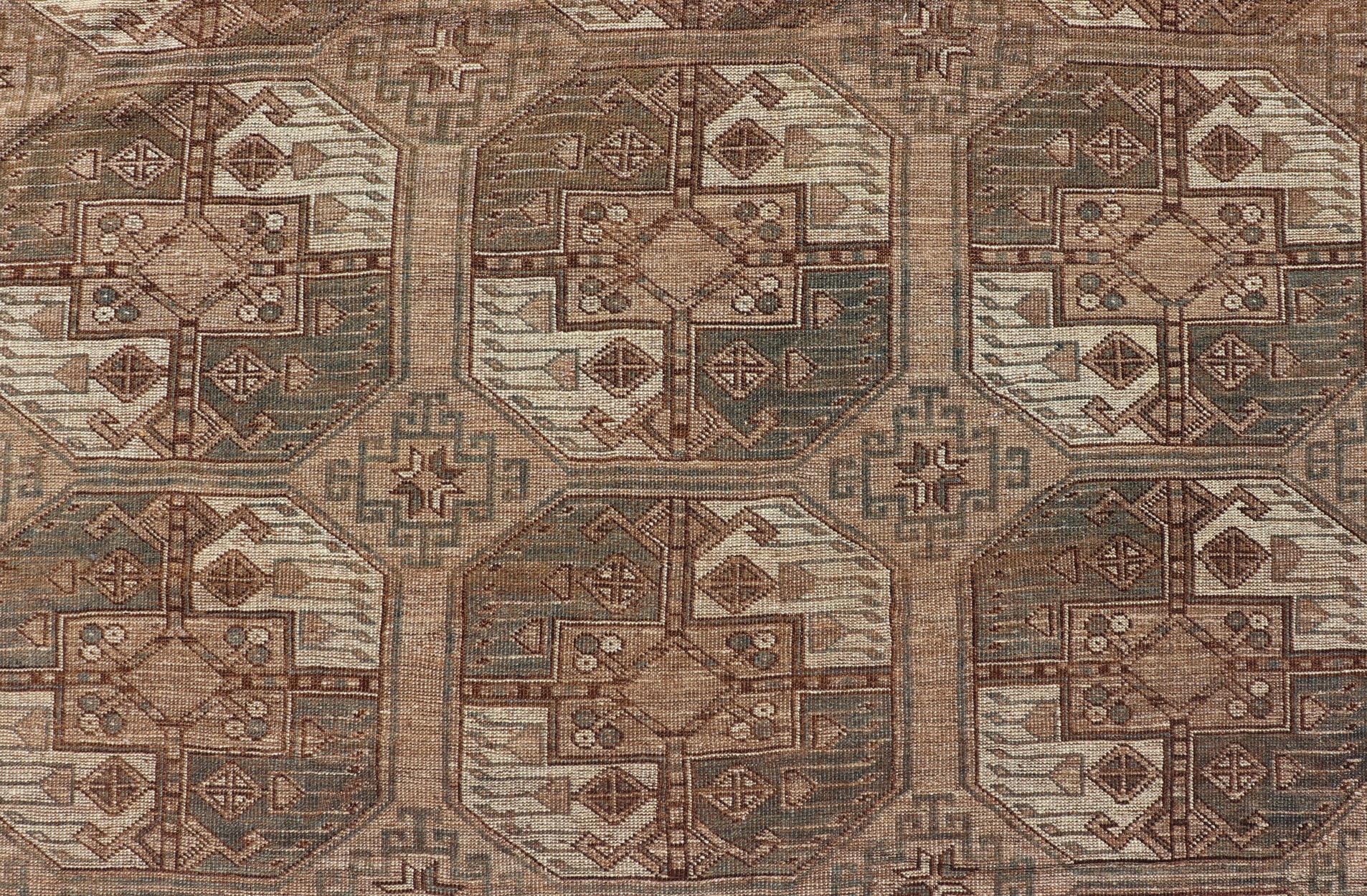 Hand-Knotted Turkomen Ersari Rug in Wool with All-Over Sub-Geometric Gul Design For Sale 3
