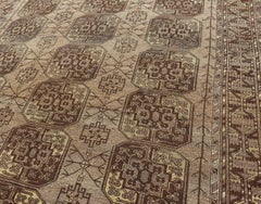 Hand-Knotted Turkomen Ersari Rug in Wool with Repeating Sub-Geometric Gul Design