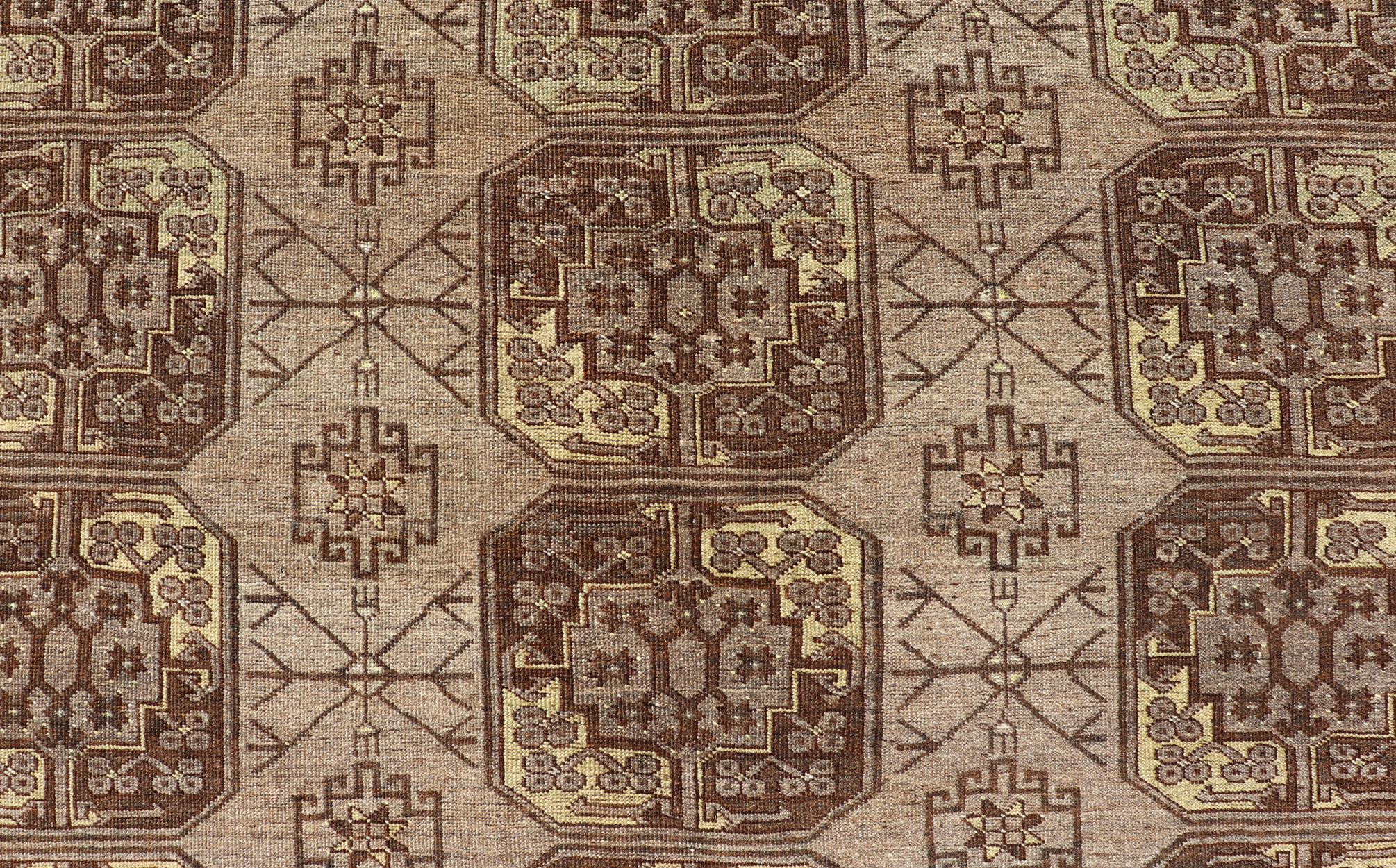 Hand-Knotted Turkomen Ersari Rug in Wool with Repeating Sub-Geometric Gul Design For Sale 3