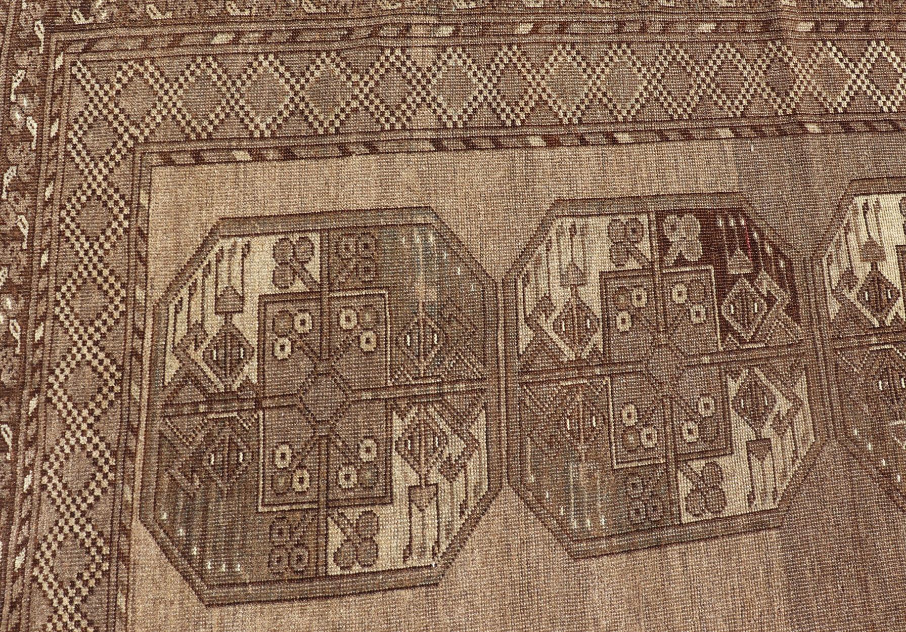 Hand-Knotted Turkomen Ersari Rug in Wool with Sub-Geometric Repeating Gul Design For Sale 6