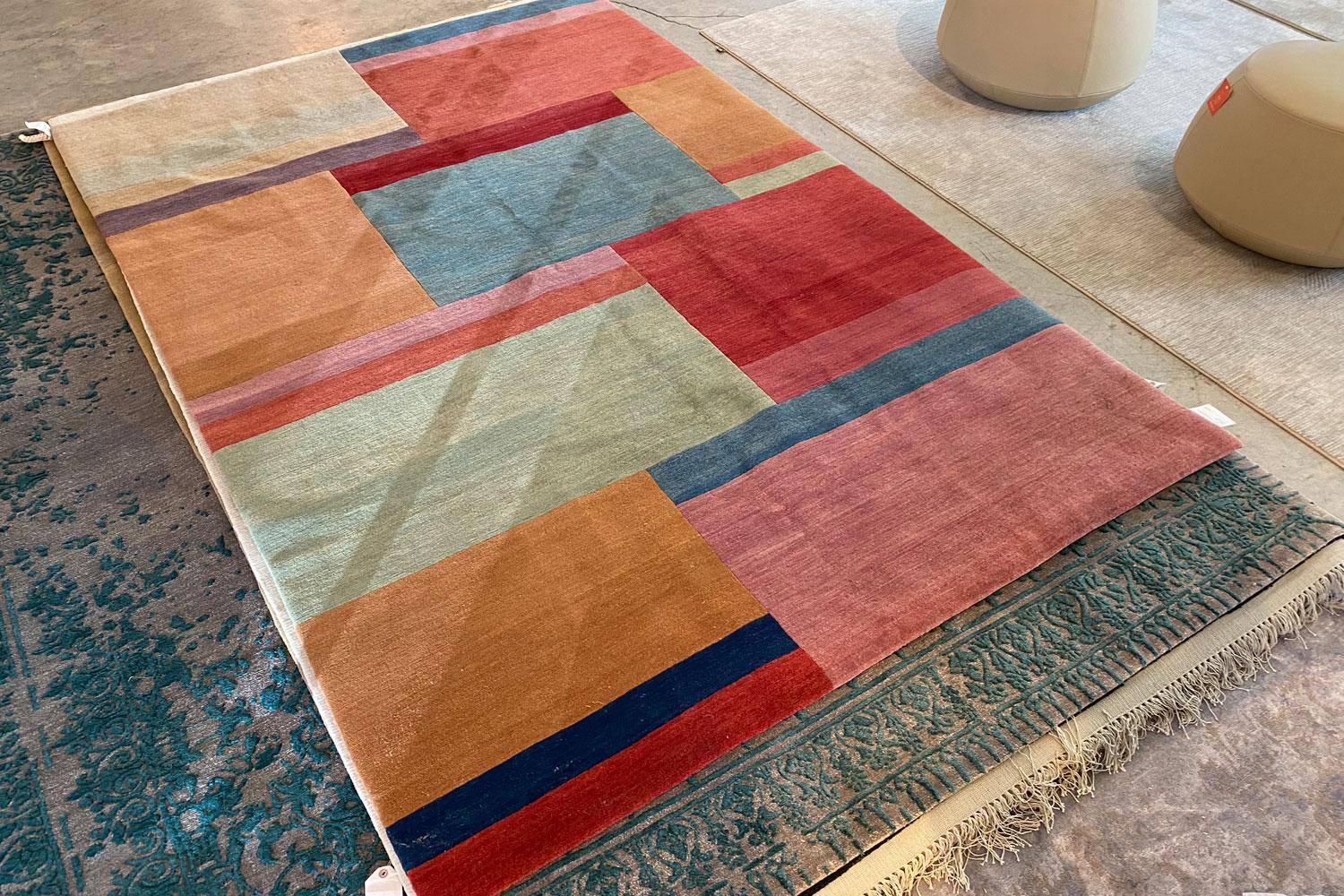 Nepalese Hand-Knotted Vegetable Dyed Wool Area Rug